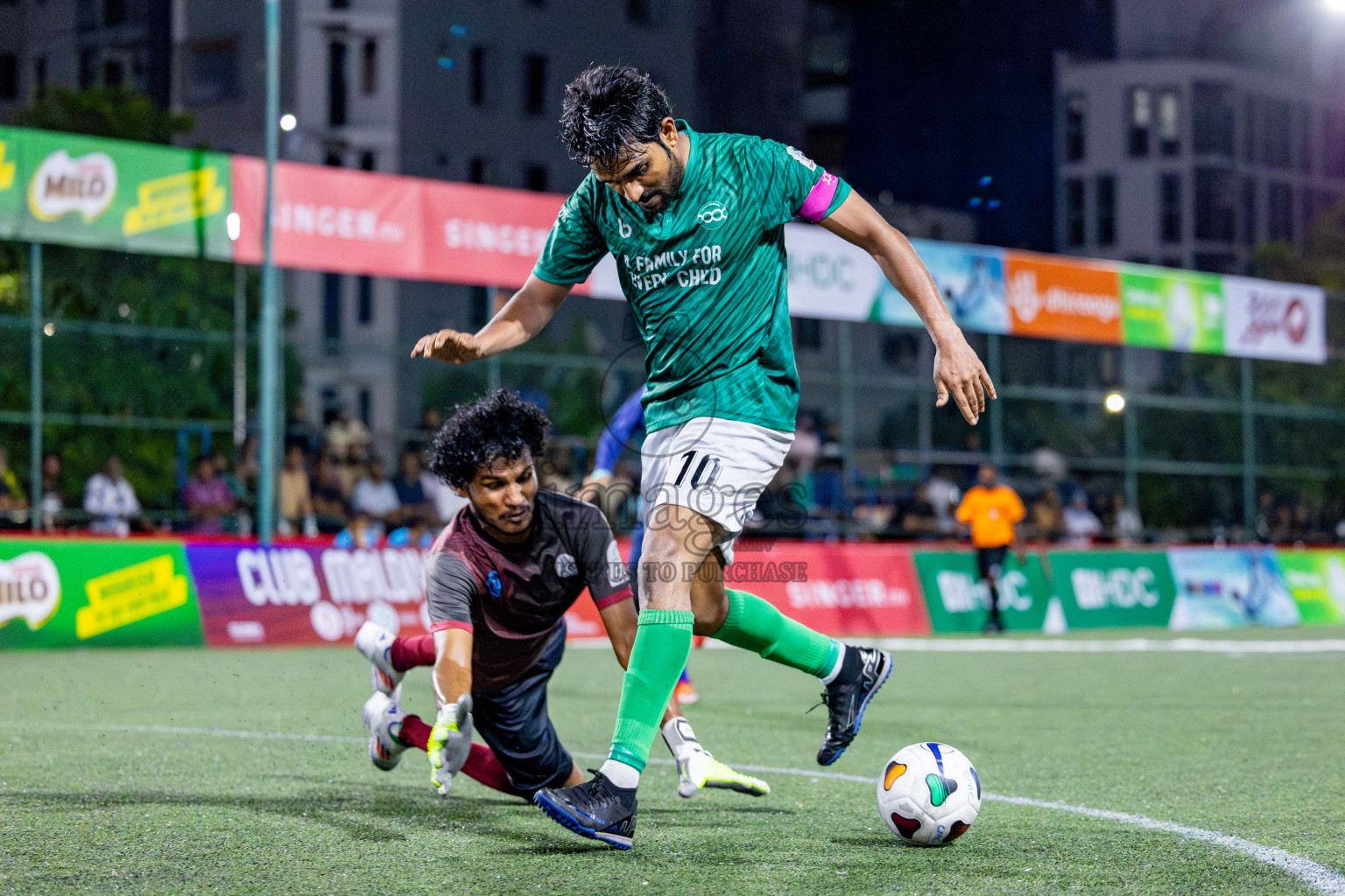 TEAM BADHAHI vs THAULEEMEE GULHUN in Club Maldives Classic 2024 held in Rehendi Futsal Ground, Hulhumale', Maldives on Monday, 16th September 2024. Photos: Shu / images.mv