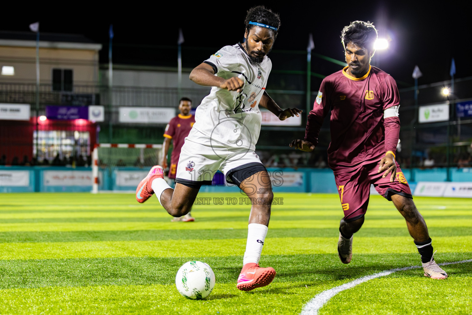 Ifhaams vs Comienzo fc in Semi Finals of Laamehi Dhiggaru Ekuveri Futsal Challenge 2025 was held on Sunday, 27th July 2025, at Dhiggaru Futsal Ground, Dhiggaru, Maldives Photos: Areef Adam / images.mv