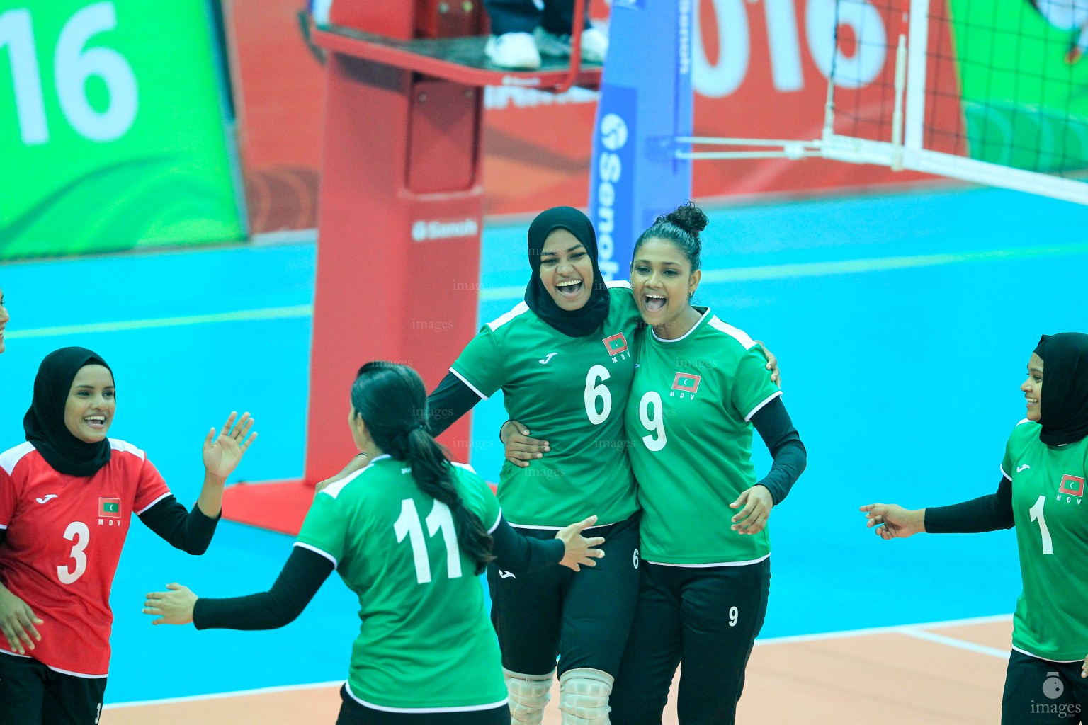 Maldives Volleyball women's team played against Pakistan in group stage matches of South Asian Games in Guwahati, India, Saturday, February. 06, 2016.   (Images.mv Photo/ Hussain Sinan).