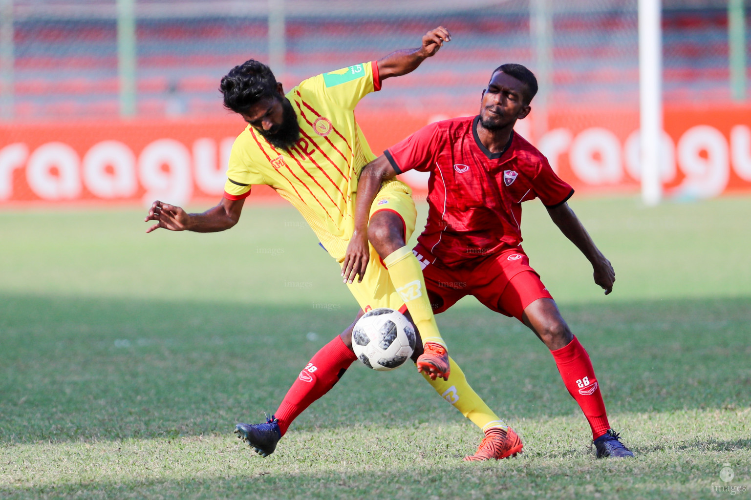 TC Sports Club vs Victory Sports Club in Dhiraagu Dhivehi Premier League 2018 in Male, Maldives, Monday  October 22, 2018. (Images.mv Photo/Suadh Abdul Sattar)