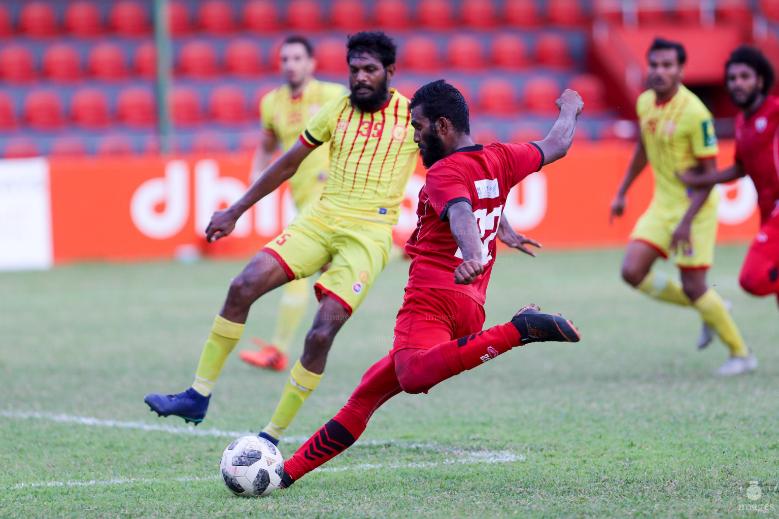 TC Sports Club vs Victory Sports Club in Dhiraagu Dhivehi Premier League 2018 in Male, Maldives, Monday  October 22, 2018. (Images.mv Photo/Suadh Abdul Sattar)