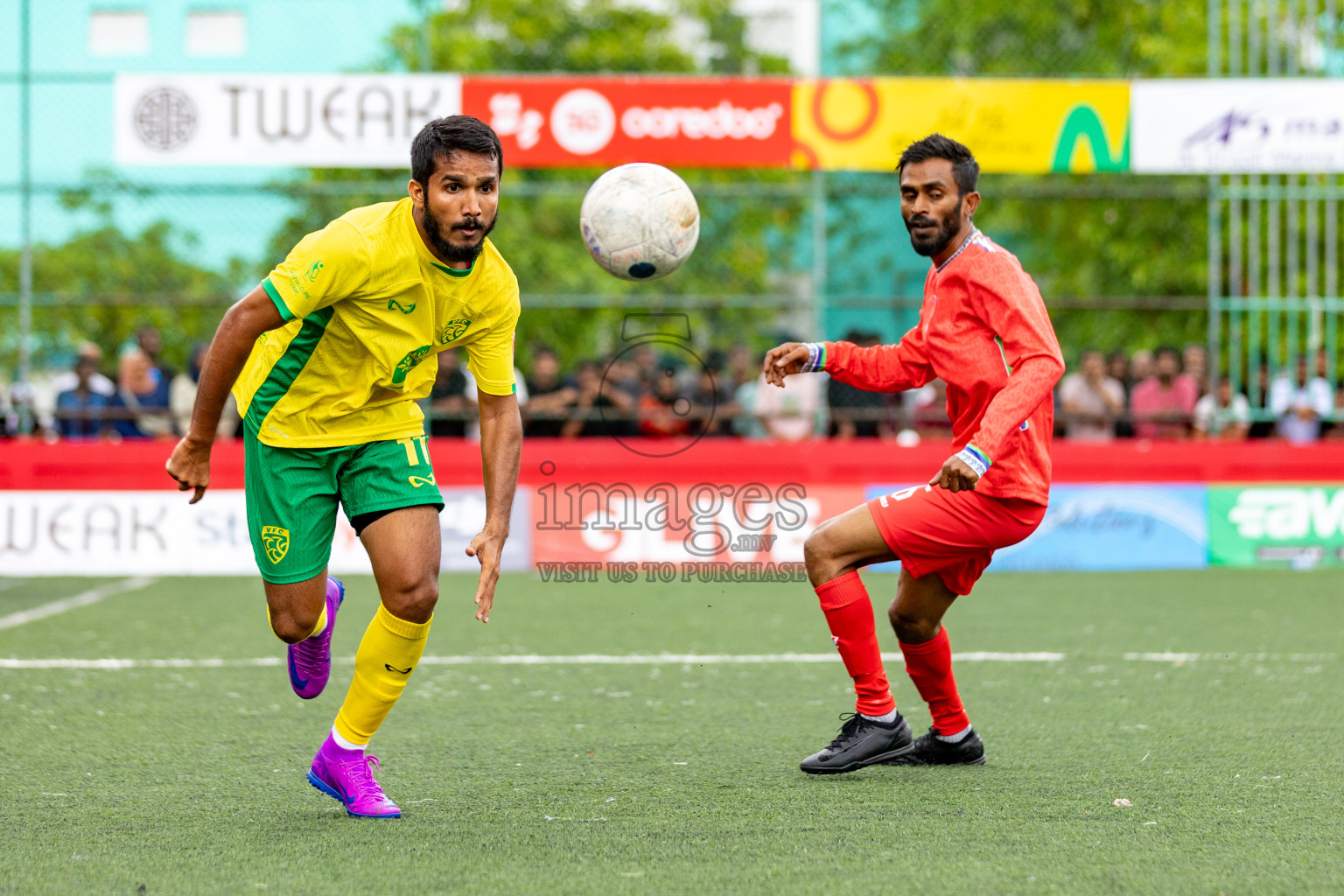 GDh Vaadhoo VS GDh Thinadhoo in Atoll Round Semi-Final on Day 20 of Golden Futsal Challenge 2025 was held on Friday, 24 January 2025, in Hulhumale', Maldives. Photos: Hassan Simah / images.mv