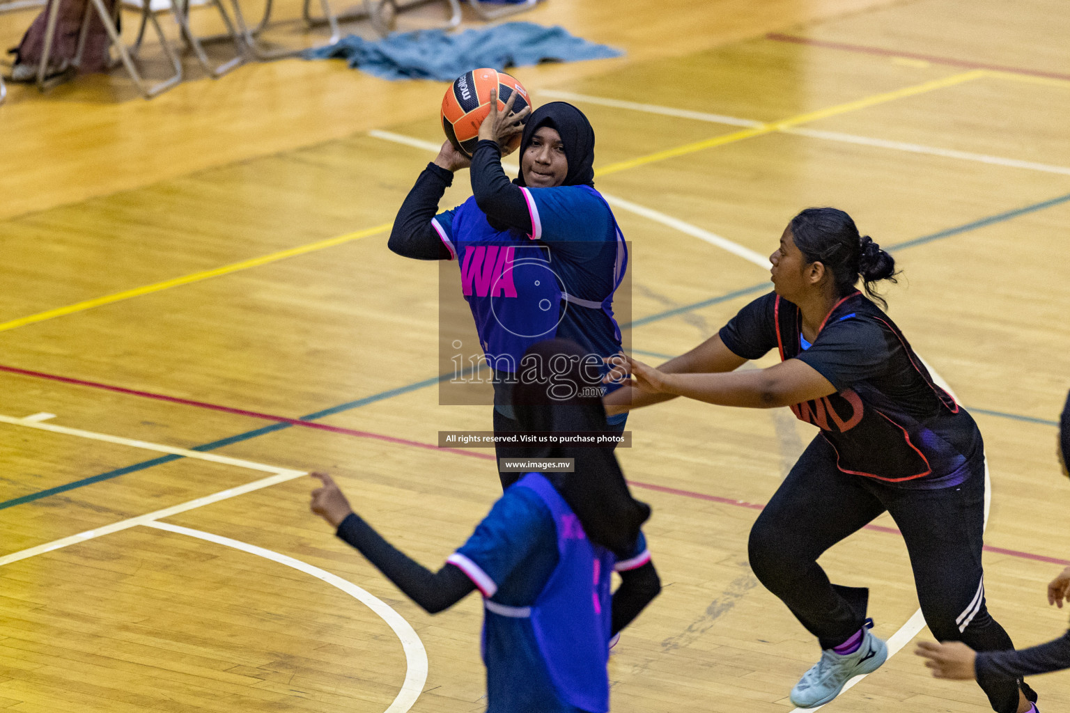 Xenith Sports Club vs Youth United Sports Club in the Milo National Netball Tournament 2022 on 18 July 2022, held in Social Center, Male', Maldives. Photographer: Shuu, Hassan Simah / Images.mv