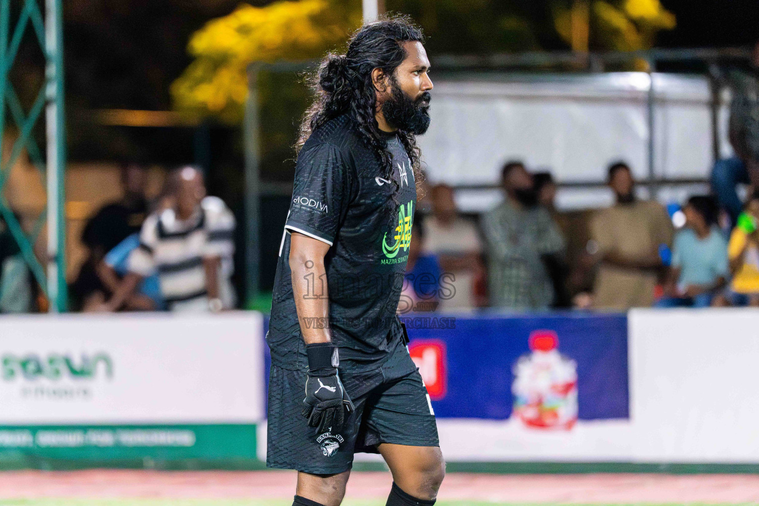 Kanmathi SC VS Kanmathi FC in Day 5 - Fonadhoo Youth Futsal Challenge 2025 held in Fonadhoo Futsal Stadium, L. Fonadhoo, Maldives on Thursday, 30th October 2025 Photos: Arif Rasheed / images.mv