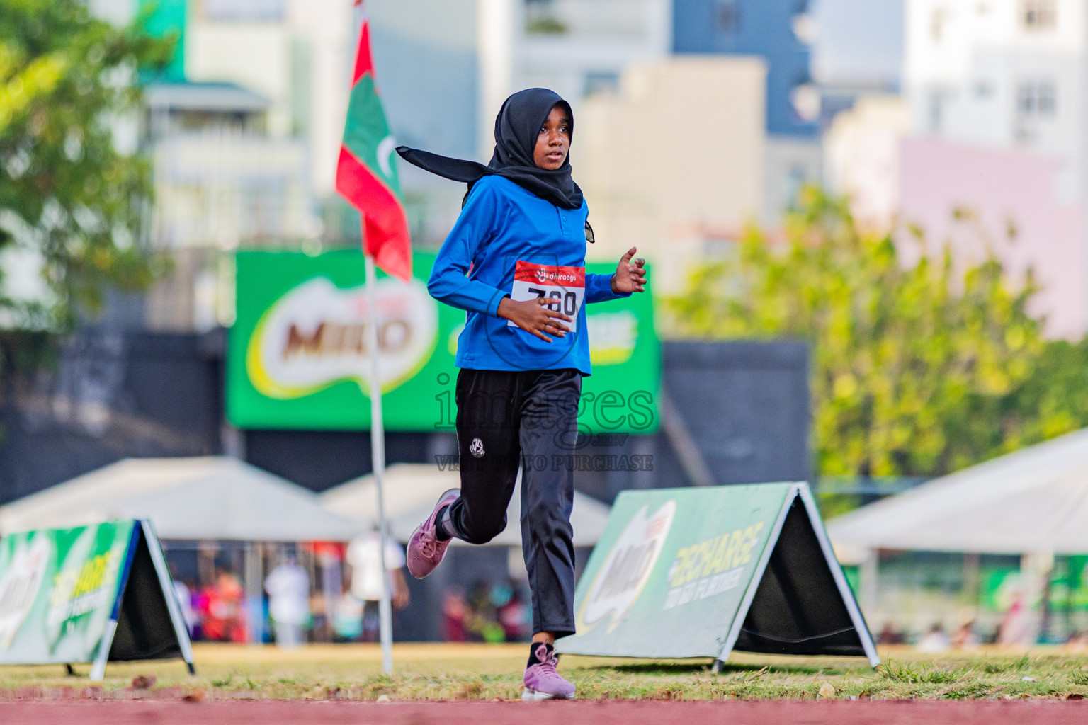 Day 3 of Inter-school Athletics Championship 2025 held in Ekuveni Synthetic Track, Male', Maldives on Wednesday, 08th October 2025. Photos by: Areef Adam  / Images.mv