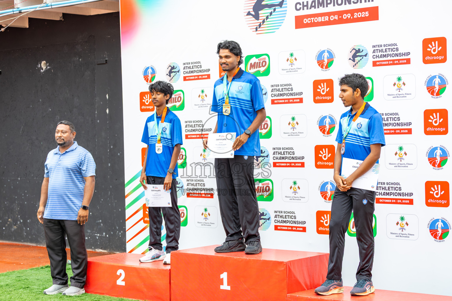 Day 6 of Inter-school Athletics Championship 2025 held in Ekuveni Synthetic Track, Male', Maldives on Sunday, 12th October 2025. Photos by: Ismail Thoriq / Images.mv