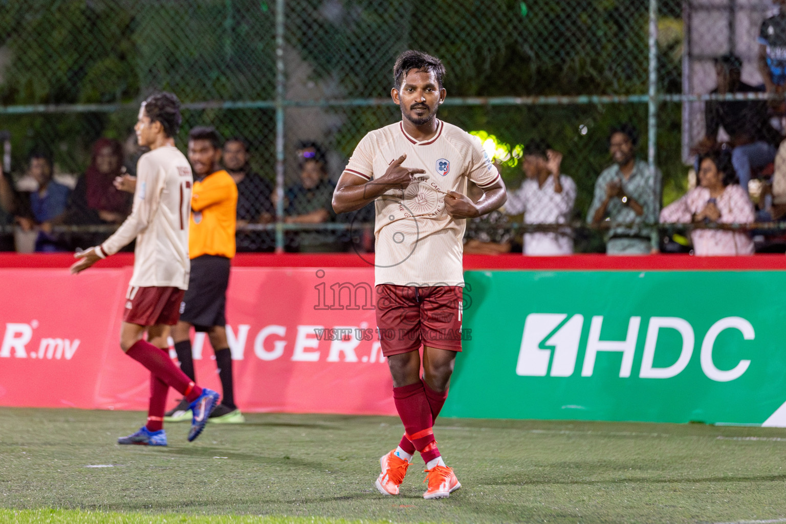 CLUB 220 vs HPSN in the Quarter Finals of Club Maldives Classic 2024 held in Rehendi Futsal Ground, Hulhumale', Maldives on Tuesday, 17th September 2024. 
Photos: Hassan Simah / images.mv