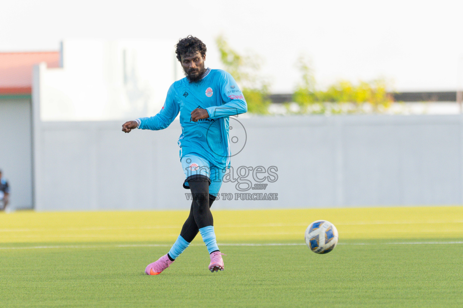 Irumathi FC VS Middle East in Day 5 of Eydhafushi Cup 2025 held in Eydhafushi Football Stadium at B. Eydhafushi, Maldives on Tuesday, 9th September 2025. Photos: Arif Rasheed / images.mv