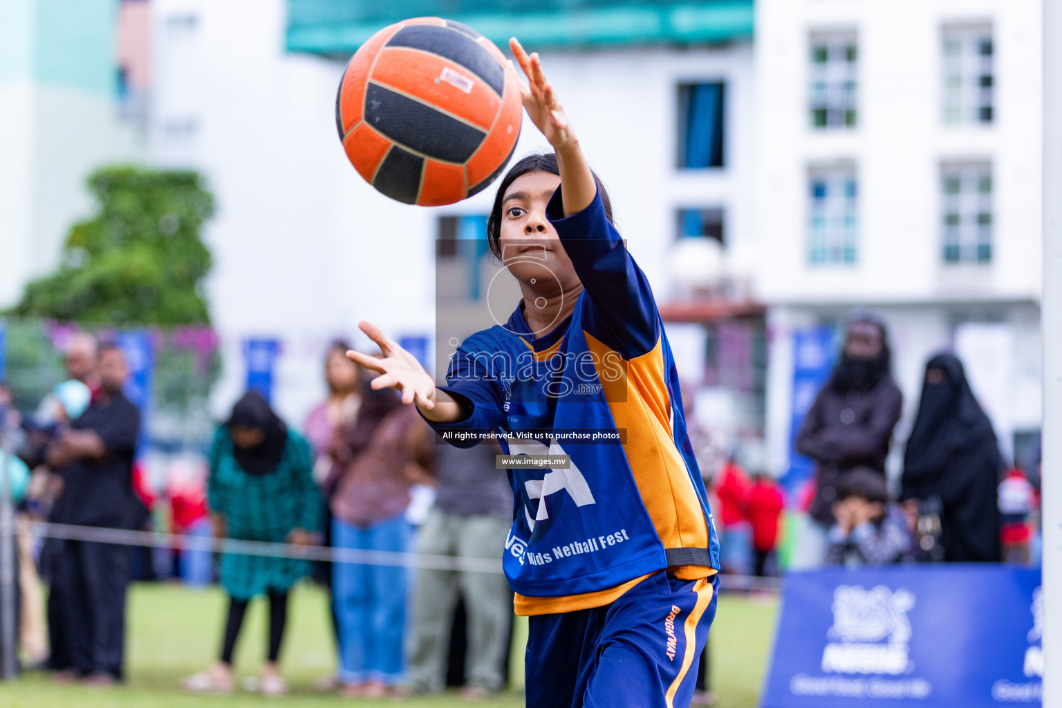 Day 1 of Nestle' Kids Netball Fiesta 2023 held in Henveyru Stadium, Male', Maldives on Thursday, 30th November 2023. Photos by Nausham Waheed / Images.mv