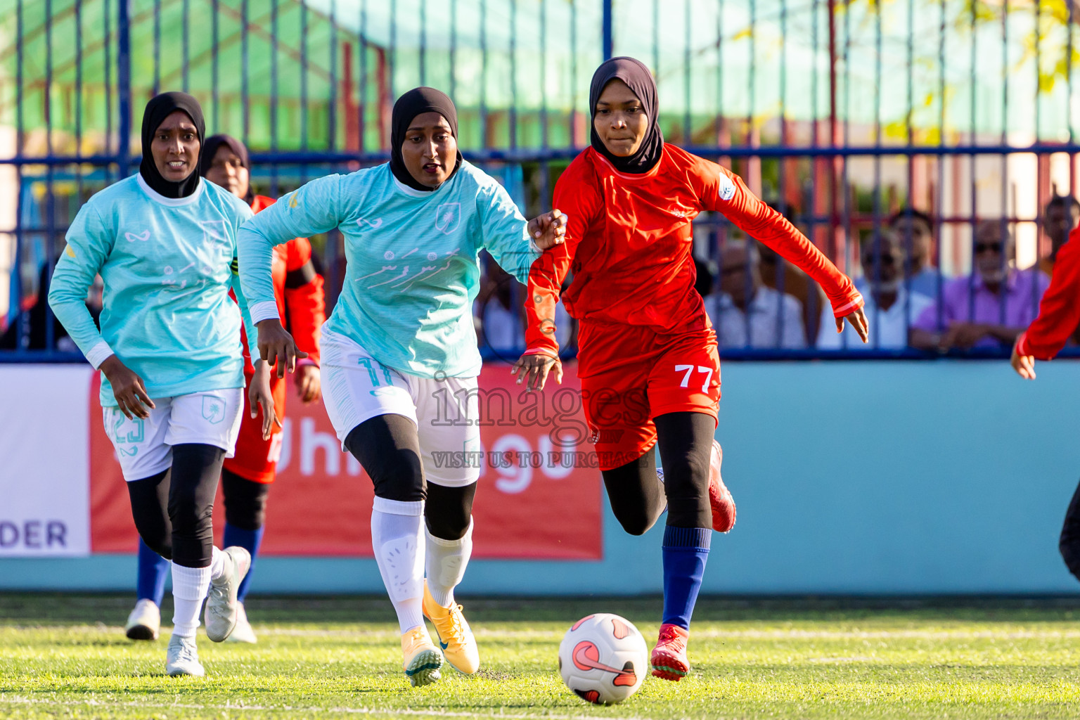 Dhonfanu vs Eydhafushi in Day 1 of Better in Baa Futsal Fiesta 2025 Woman's division held in B. Eydhafushi, Maldives on Wednesday, 5th November 2025. Photos: Nausham Waheed / images.mv