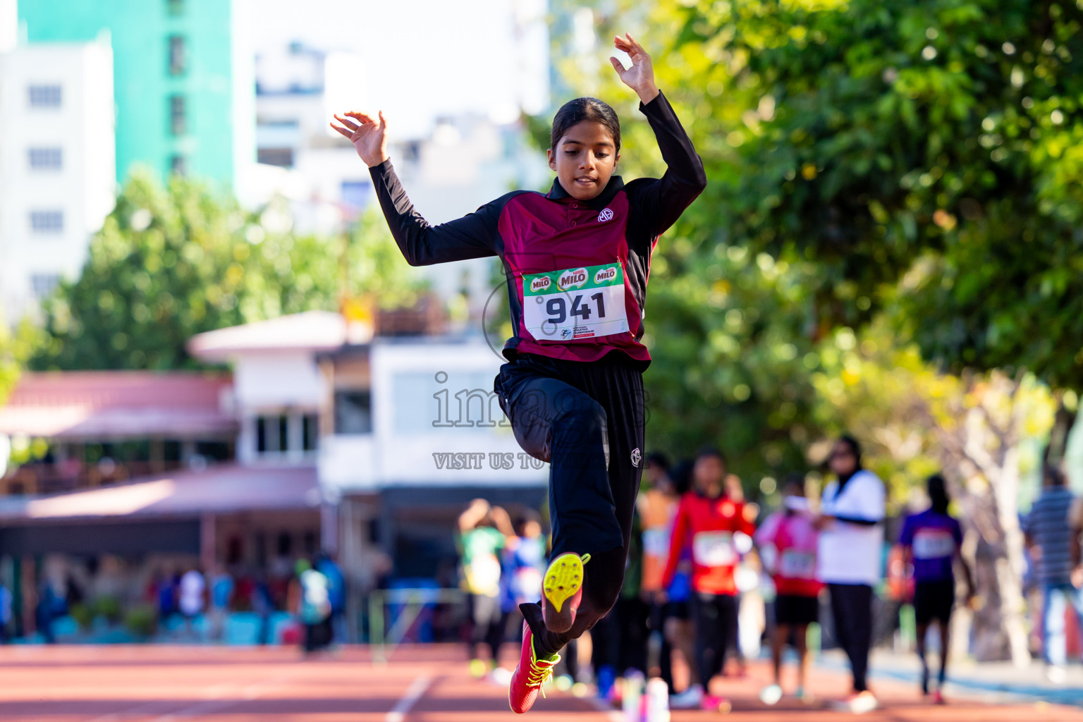 Day 1 of Inter-school Athletics Championship 2025 held in Ekuveni Synthetic Track, Male', Maldives on Monday, 06th October 2025. Photos by: Nausham Waheed / Images.mv