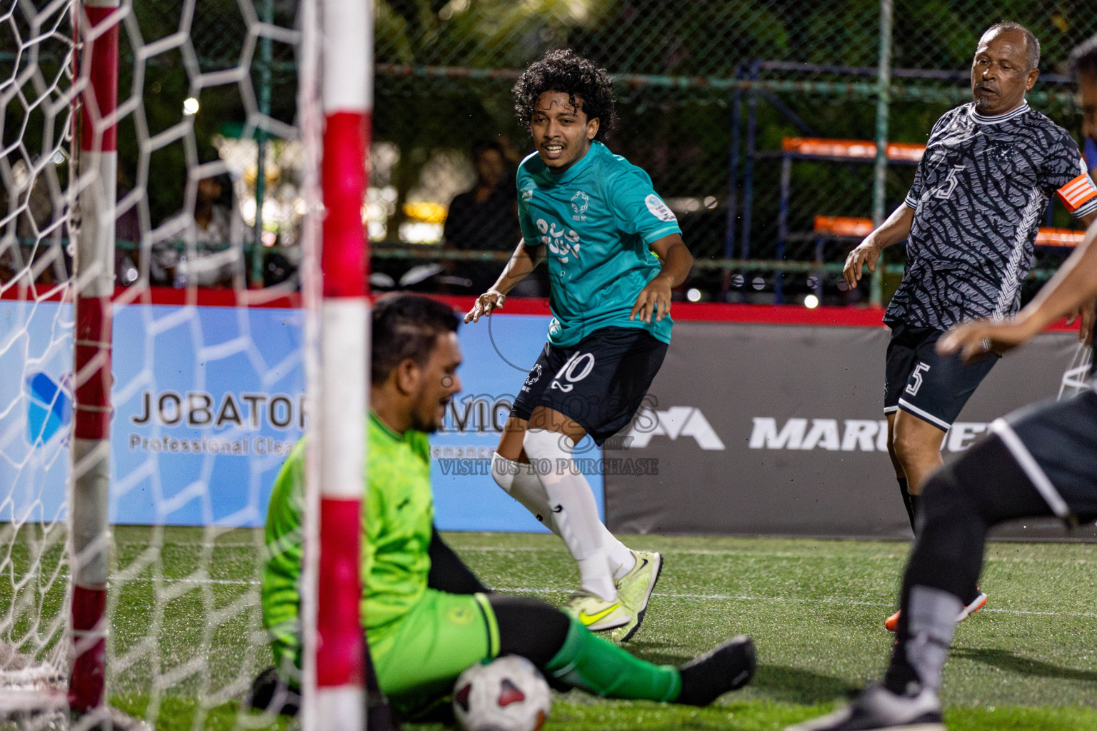 MIRA RC VS CLUB CVC in Club Maldives Classic 2024 held in Rehendi Futsal Ground, Hulhumale', Maldives on Sunday, 8th September 2024. 
Photos: Hassan Simah / images.mv