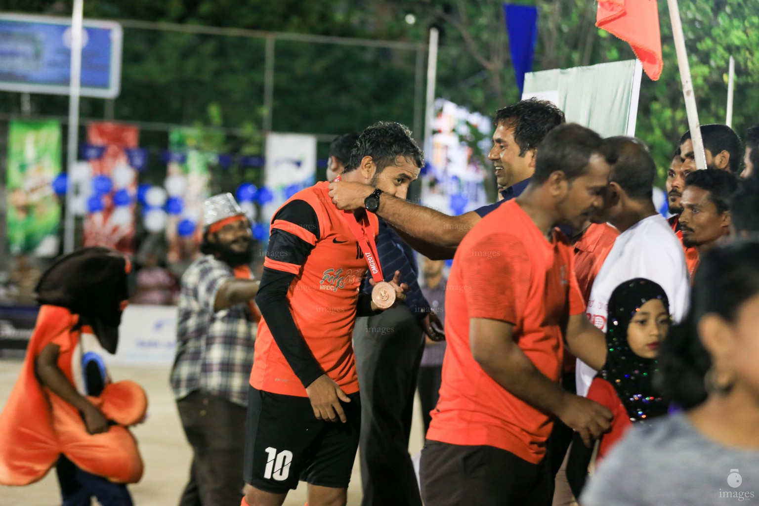Finals of Club Maldives Cup Futsal Tournament between MPL and MRDC in Male', Maldives, Monday, May 08, 2017. (Images.mv Photo/ Hussain Sinan). 