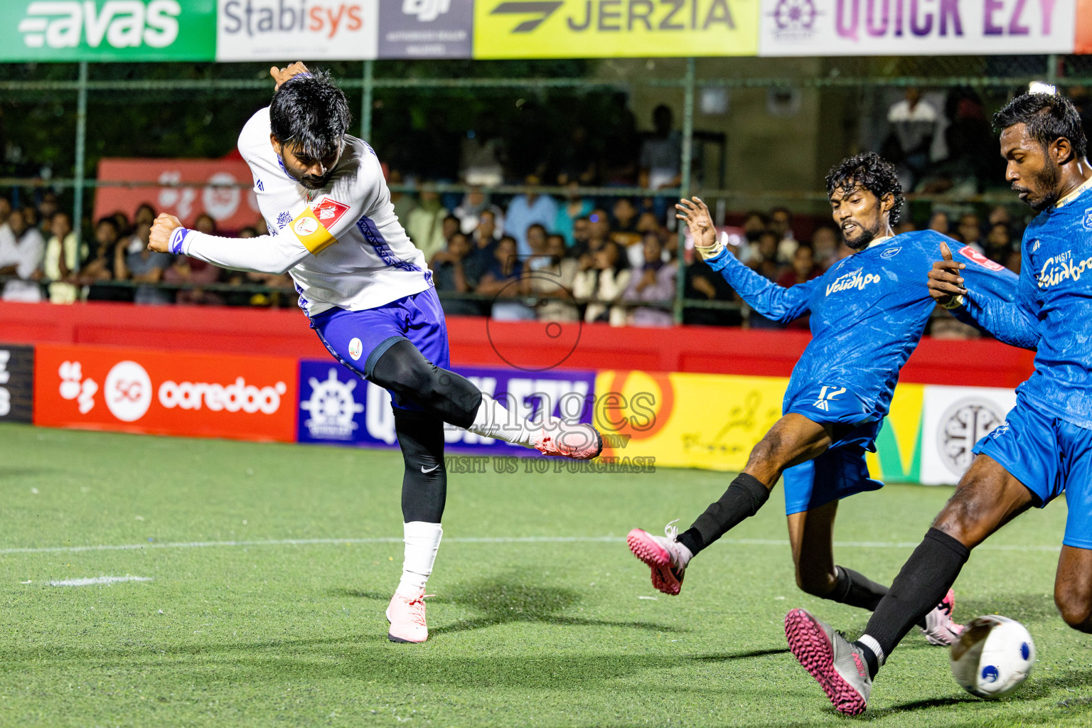 N Holhudhoo vs N Velidhoo in Day 12 of Golden Futsal Challenge 2025 was held on Thursday, 16th January 2025, in Hulhumale', Maldives.
Photos: Hassan Simah / images.mv