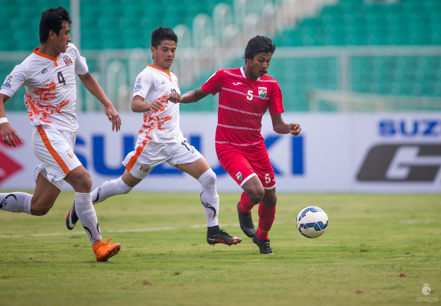 Maldives vs Bhutan in SAFF Suzuki Cup in Thiruvananthapuram, India, Wednesday, December. 24, 2015.  (Images.mv Photo/ Hussain Sinan).