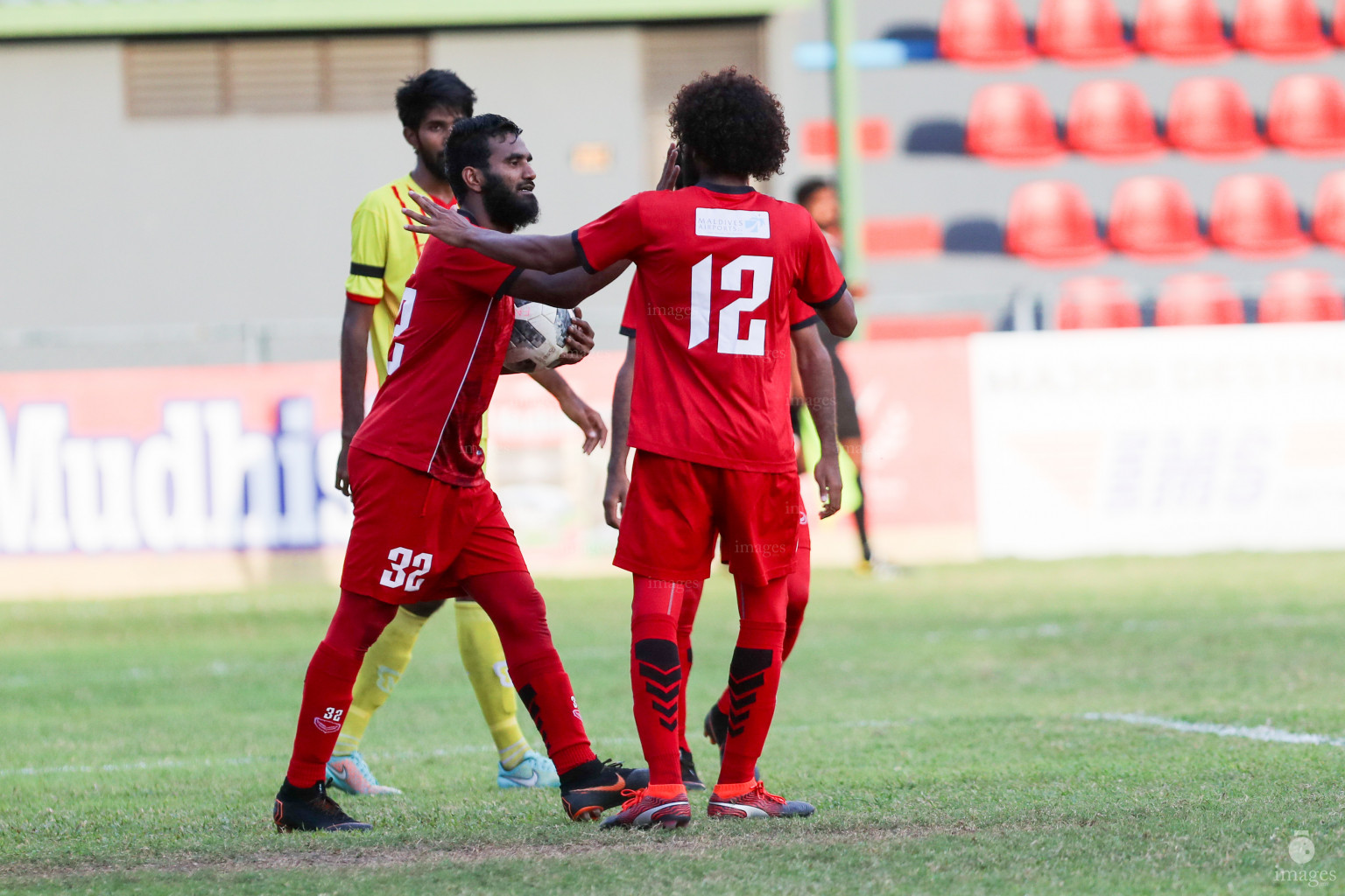 TC Sports Club vs Victory Sports Club in Dhiraagu Dhivehi Premier League 2018 in Male, Maldives, Monday  October 22, 2018. (Images.mv Photo/Suadh Abdul Sattar)