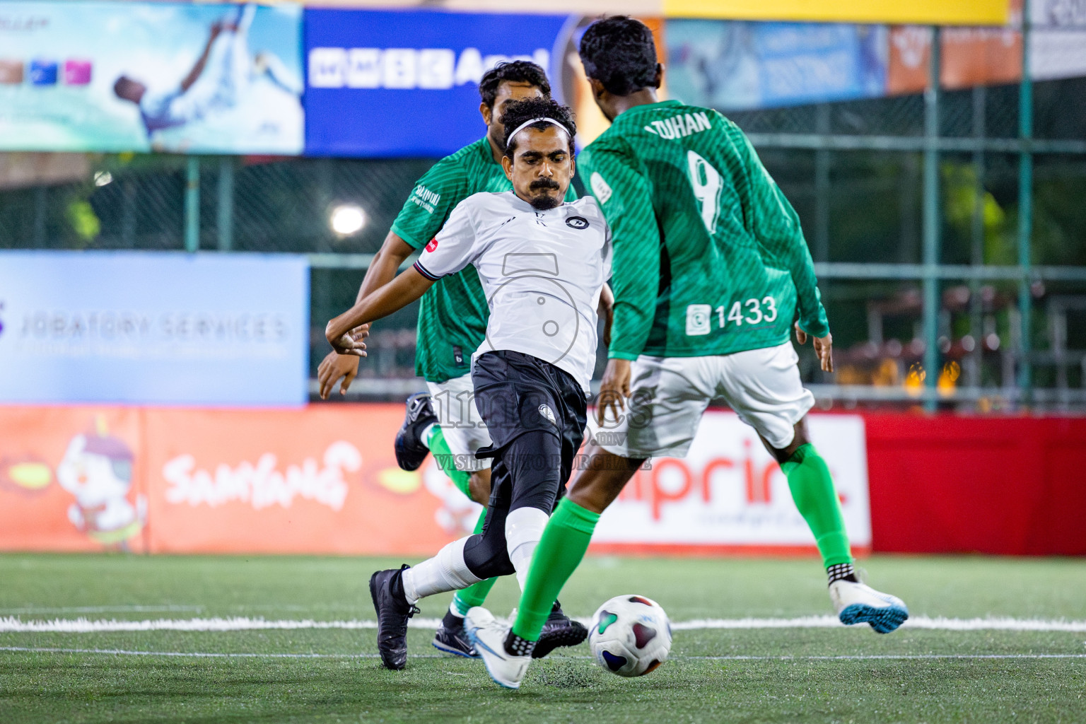 TEAM BADHAHI vs KULHIVARU VUZARA CLUB in the Semi-finals of Club Maldives Classic 2024 held in Rehendi Futsal Ground, Hulhumale', Maldives on Tuesday, 19th September 2024. 
Photos: Nausham Waheed / images.mv