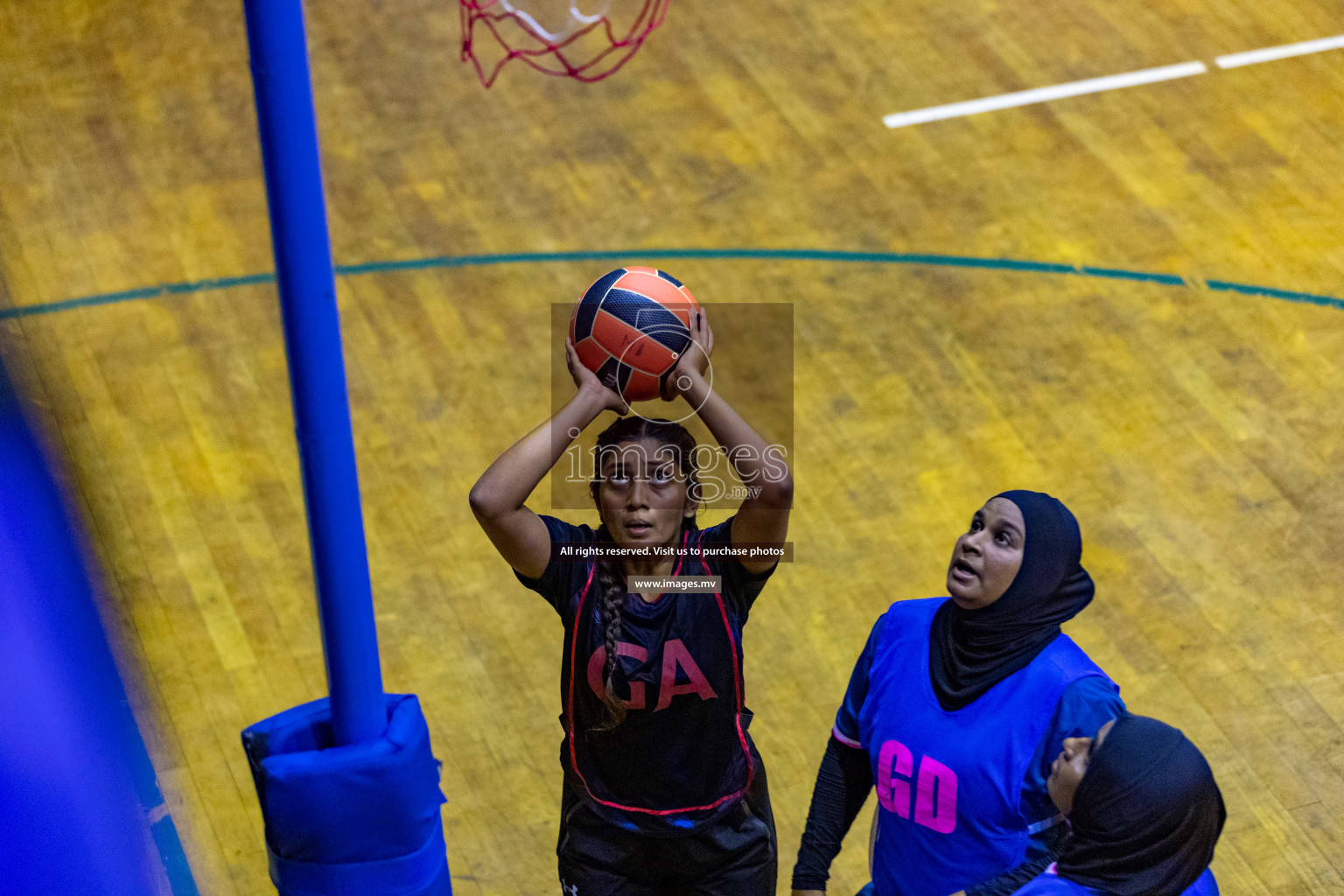 Xenith Sports Club vs Youth United Sports Club in the Milo National Netball Tournament 2022 on 18 July 2022, held in Social Center, Male', Maldives. Photographer: Shuu, Hassan Simah / Images.mv