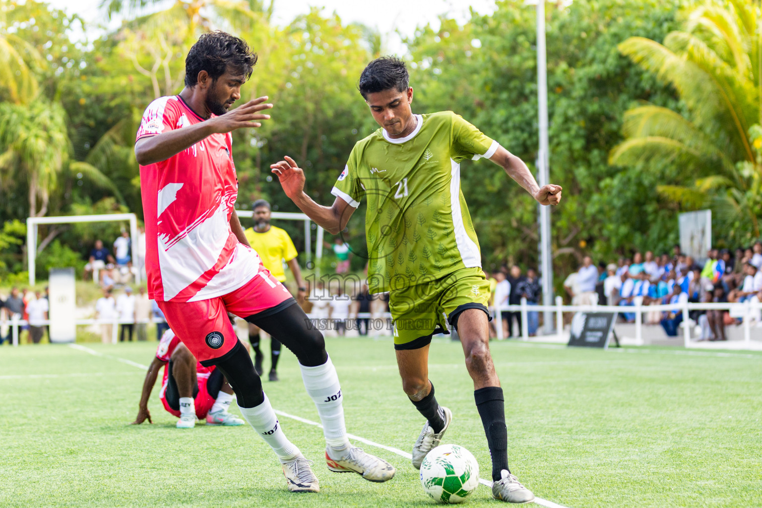Oblu Experience Ailafushi vs Four Seasons Kuda Huraa in Resort League 2025 (North Male Zone) day 3 was held on Friday, 5th September 2025 in One And Only Reethi Rah Maldives Resort, Photos: Areef Adam / images.mv