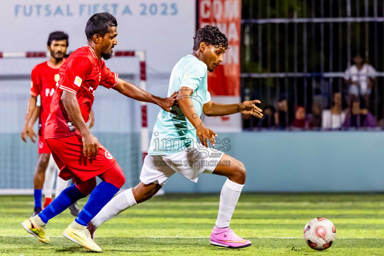 Dhonfan vs Eydhafushi in Day 4 of Better in Baa Futsal Fiesta 2025 Men's division held in B. Eydhafushi, Maldives on Saturday, 8th November 2025. Photos: Nausham Waheed / images.mv