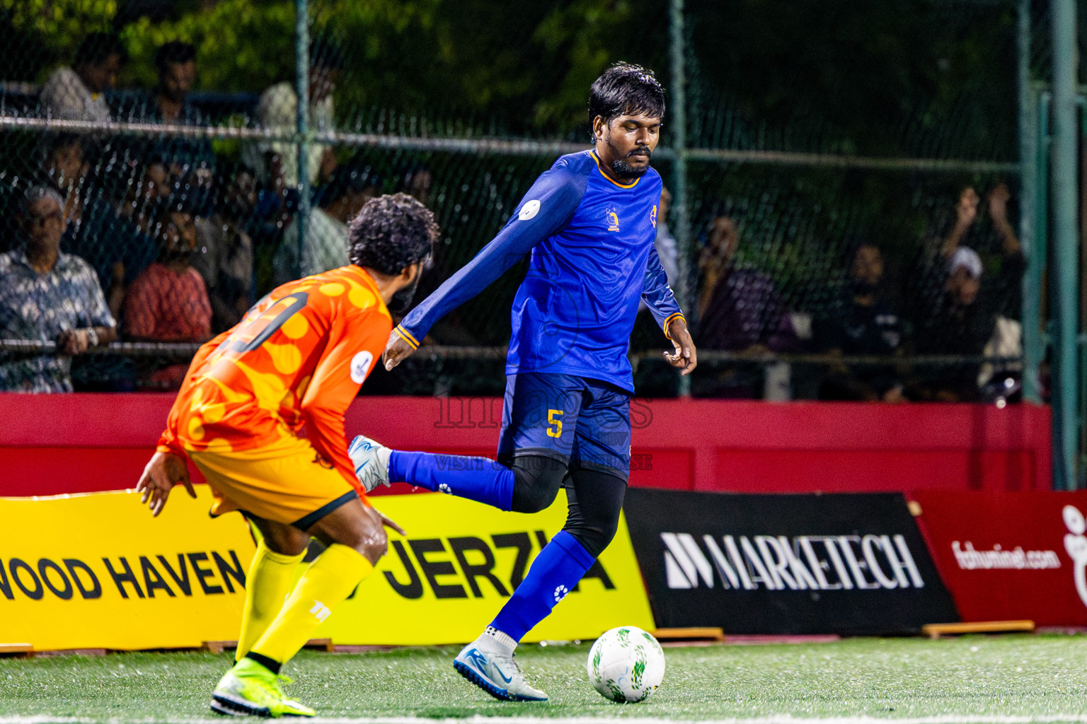 Hulhumale' Hospital vs Customs RC in Day 15 of Office League 2025 was held on Friday, 2nd May 2025 in Hulhumale', Maldives. Photos: Nausham Waheed / images.mv