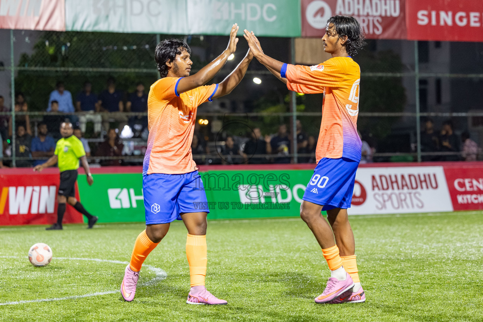 Team FSM vs Prison Club Day 8 of Club Maldives Cup 2025 was held in Rehendhi Futsal Ground, Hulhumale', Maldives on Wednesday, 8 October 2025. 
Photos: Hassan Simah / images.mv