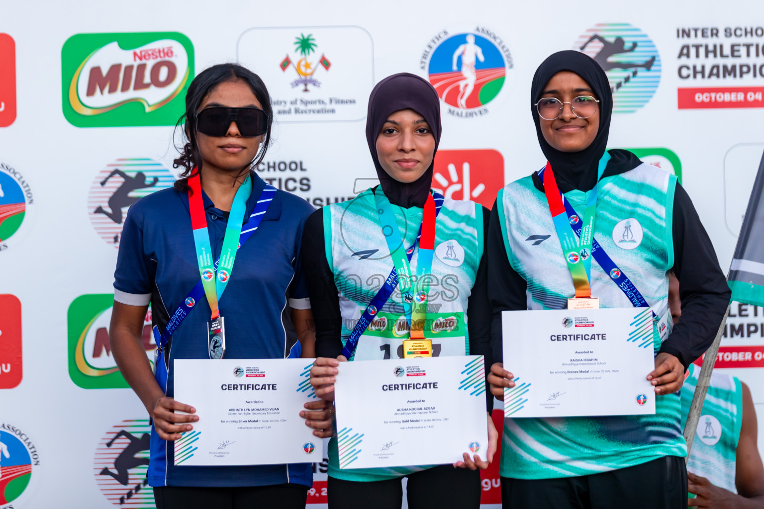 Day 2 of Inter-school Athletics Championship 2025 held in Ekuveni Synthetic Track, Male', Maldives on Tuesday, 07th October 2025. Photos by: Riza / Images.mv