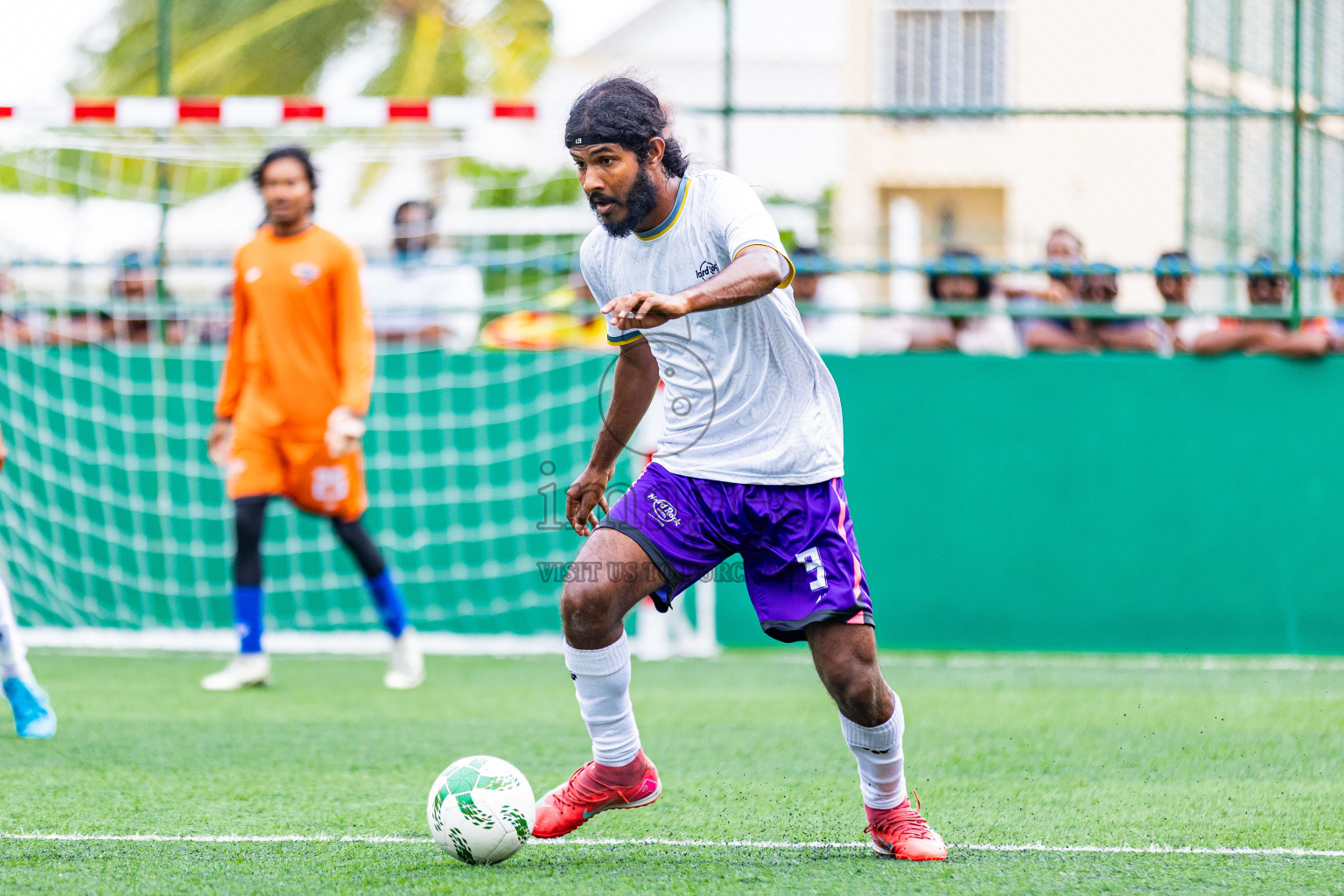 Waldorf Astoria vs Hard Rock Hotel in Semi Finals of Resort League 2025 (South Male Zone) day 14 was held on Thursday, 16th October 2025 in Crossroads's Maldives, Photos: Areef Adam / images.mv