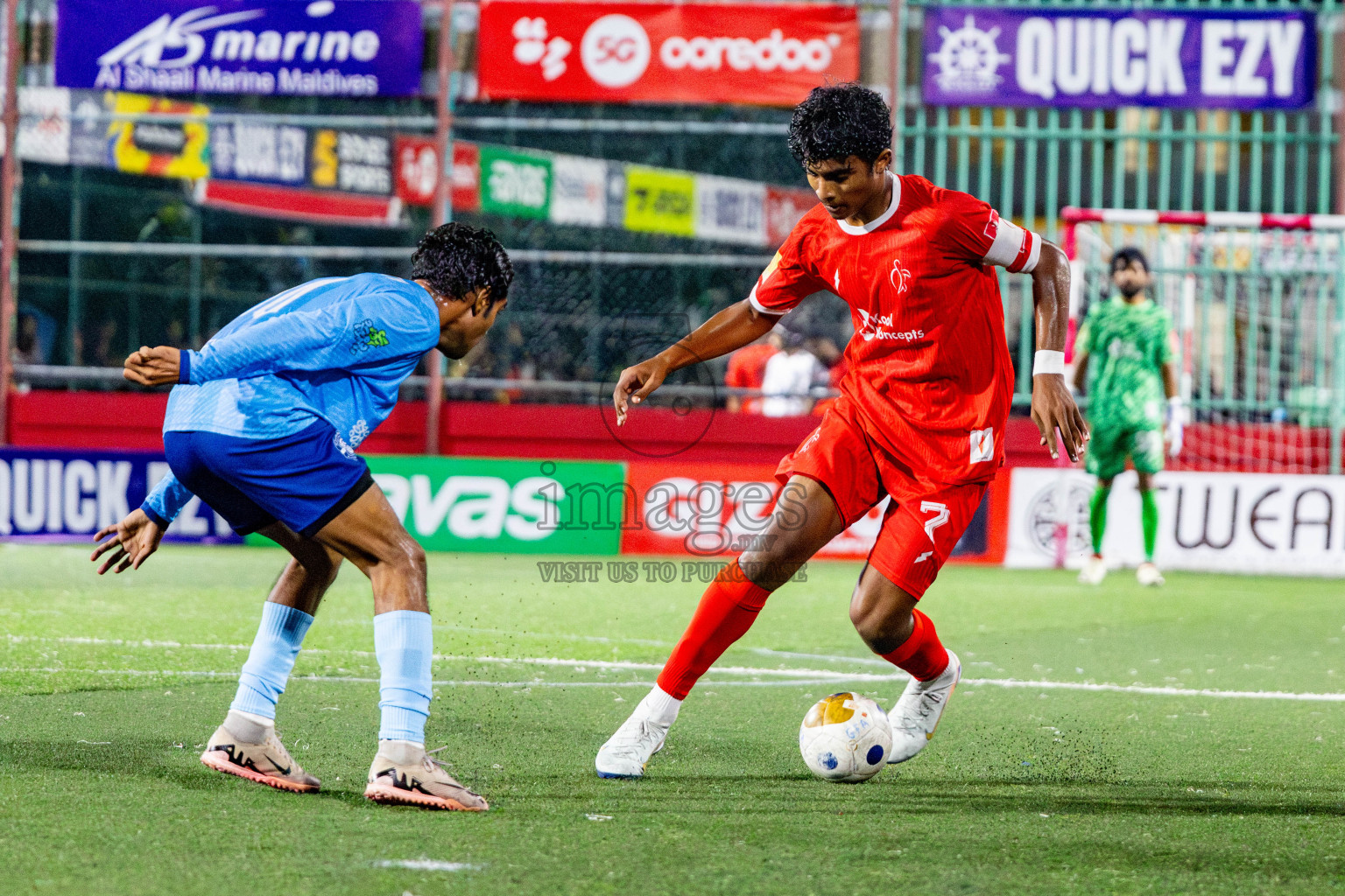 F Dharanboodhoo vs M Dhiggaru in zone round on Day 29 of Golden Futsal Challenge 2025 was held on Sunday , 2nd February 2025, in Hulhumale', Maldives. Photos: Nausham Waheed / images.mv