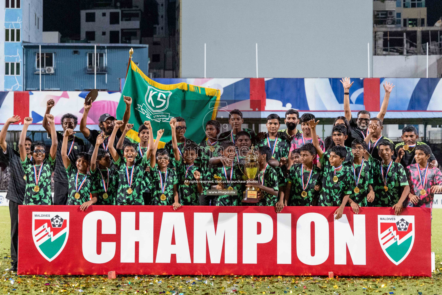 Kalaafaanu School vs Ahmadhiyya International School in the Final of FAM U13 Inter School Football Tournament 2022/23 was held in National Football Stadium on Sunday, 11th June 2023.  Photos: Ismail Thoriq / images.mv