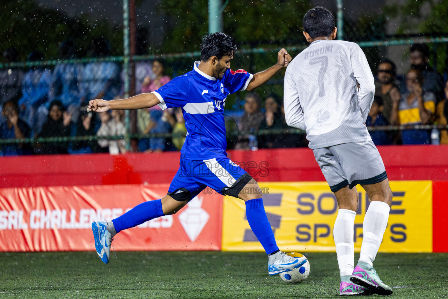 Thaa Veymadoo VS Thaa Buruni in Day 6 of Golden Futsal Challenge 2025 on Friday, 6th January 2025, in Hulhumale', Maldives Photos: Nausham Waheed / images.mv