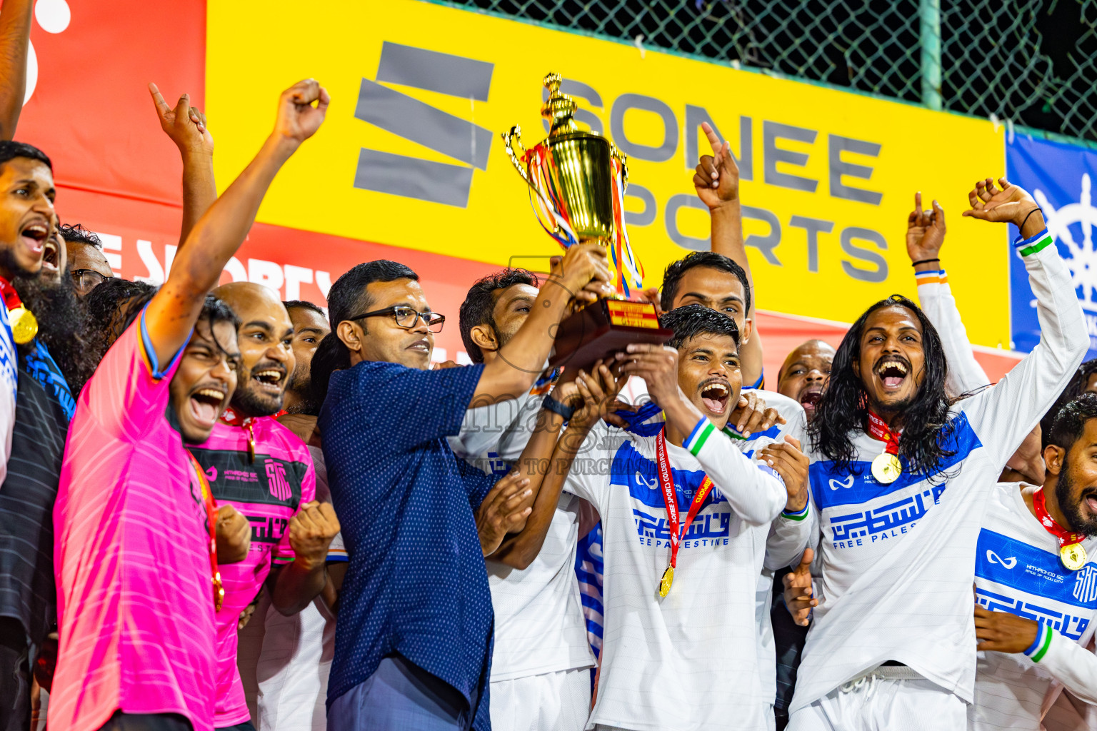 Dhadimagu vs S Hithadhoo on Day 39 of Golden Futsal Challenge 2024 was held on Friday, 23rd February 2024, in Hulhumale', Maldives 
Photos: Mohamed Mahfooz Moosa/ images.mv