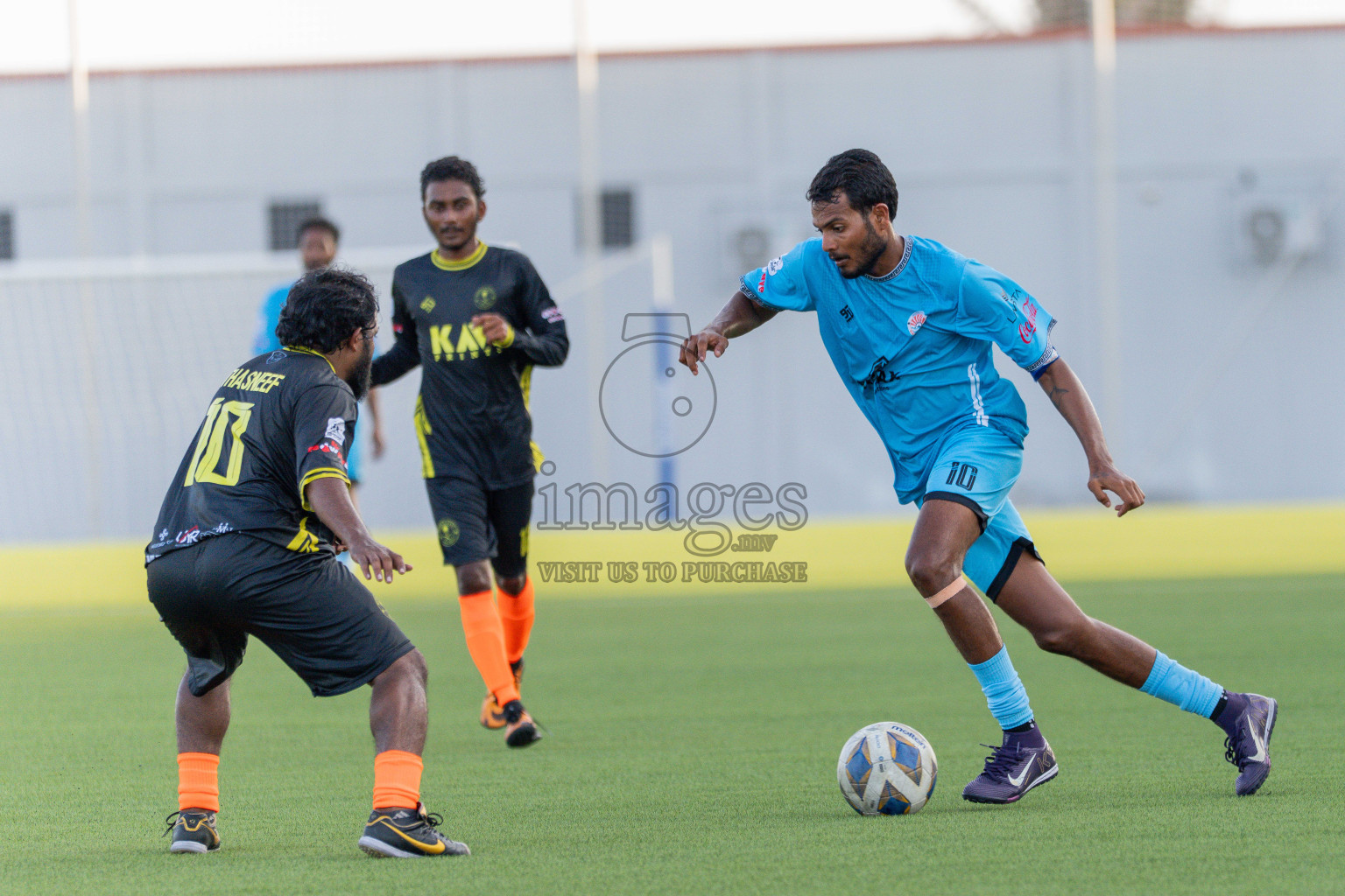 Irumathi FC VS Middle East in Day 5 of Eydhafushi Cup 2025 held in Eydhafushi Football Stadium at B. Eydhafushi, Maldives on Tuesday, 9th September 2025. Photos: Arif Rasheed / images.mv