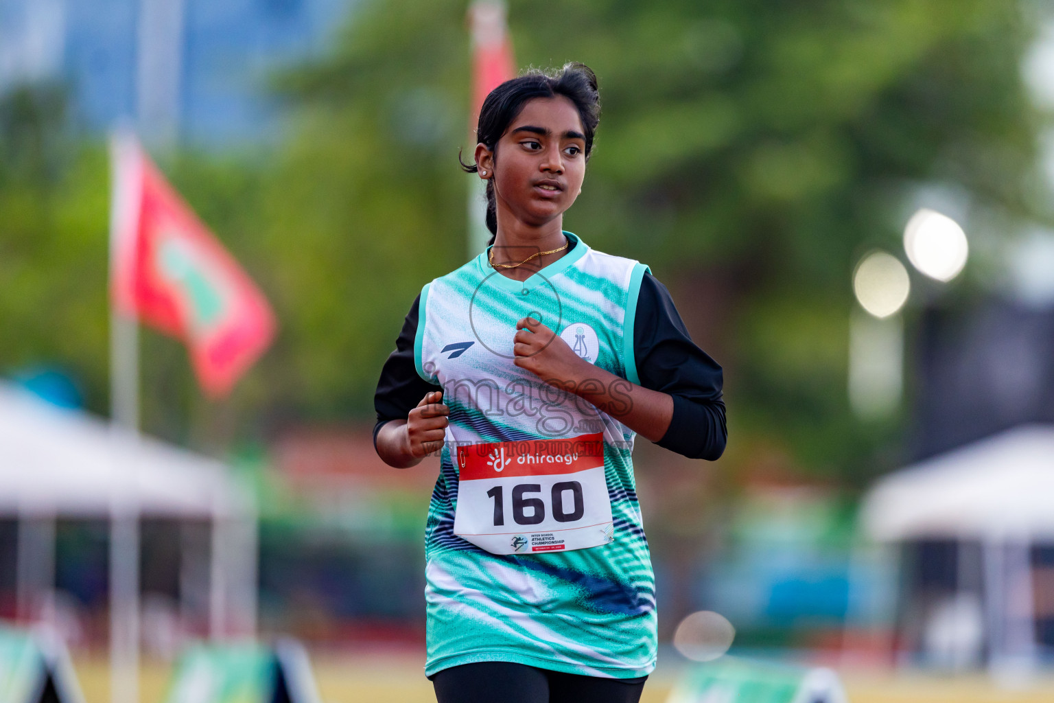 Day 4 of Inter-school Athletics Championship 2025 held in Ekuveni Synthetic Track, Male', Maldives on Thursday, 09th October 2025. Photos by: Nausham Waheed / Images.mv
