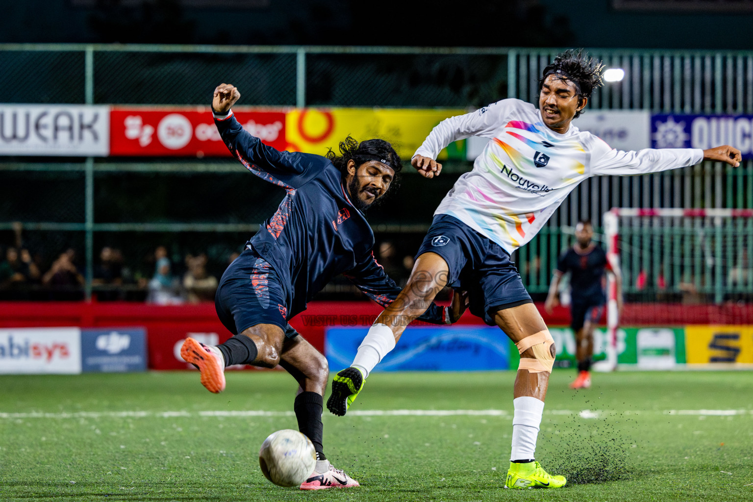 R Inguraidhoo vs Sh Kanditheem in zone round on Day 29 of Golden Futsal Challenge 2025 was held on Sunday , 2nd February 2025, in Hulhumale', Maldives. Photos: Nausham Waheed / images.mv