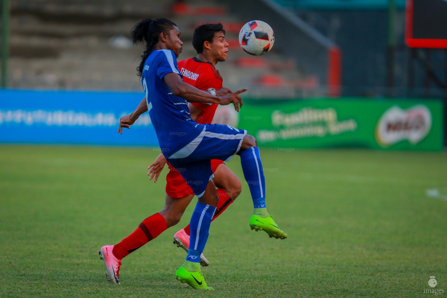 Ooredoo Dhivehi Premier League 2017, Thinadhoo vs Kudahuvadhoo in Male , Maldives. Saturday, October 21st, 2017. ( Images.mv Photo : Ismail Thoriq )