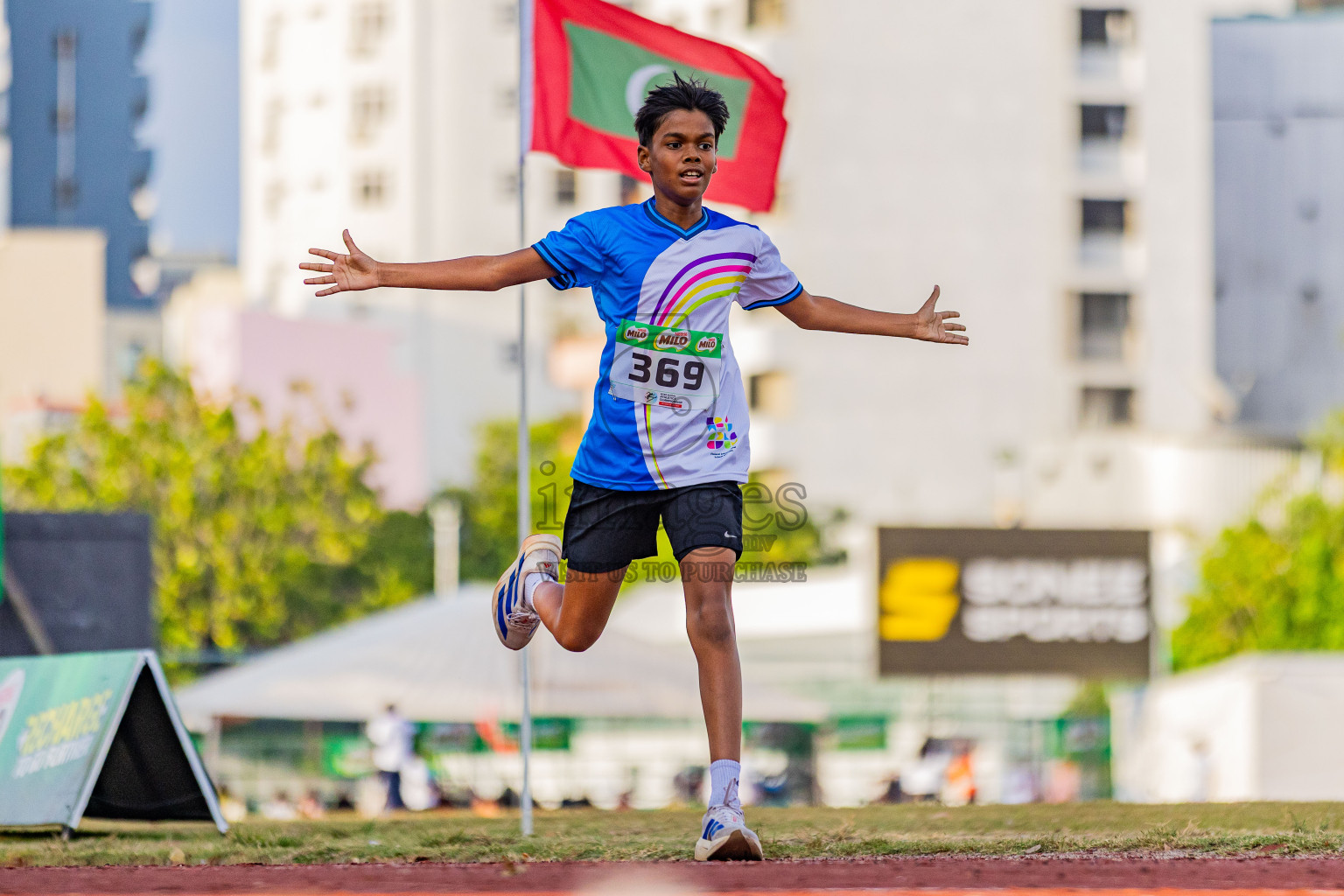 Day 3 of Inter-school Athletics Championship 2025 held in Ekuveni Synthetic Track, Male', Maldives on Wednesday, 08th October 2025. Photos by: Areef Adam  / Images.mv