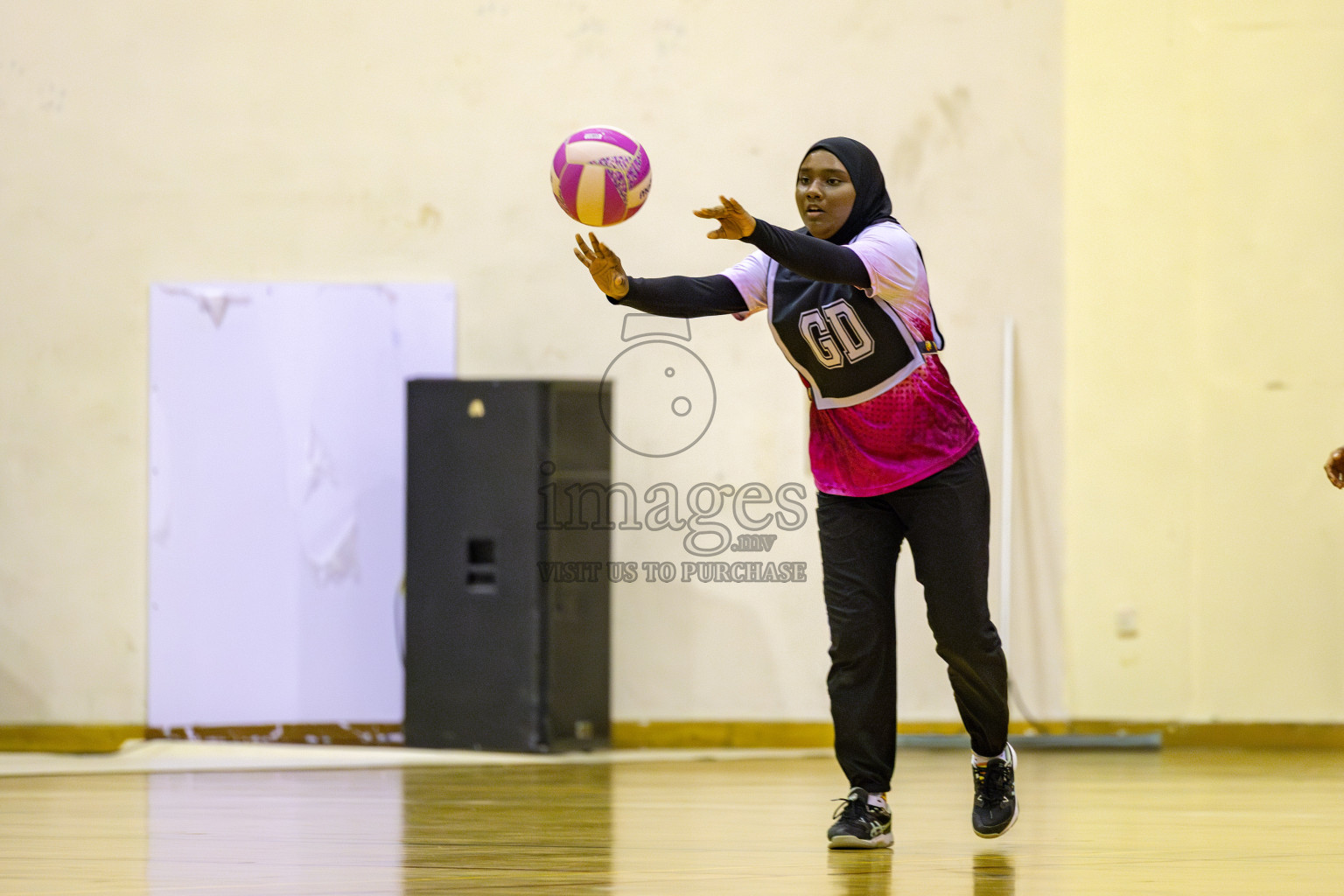 United Unity Sports Club vs N Sports Academy in Division 2 of National Netball Tournament 2025 held in Social Center at Male', Maldives on Sunday, 25th May 2025. Photos: Hassan Simah / images.mv