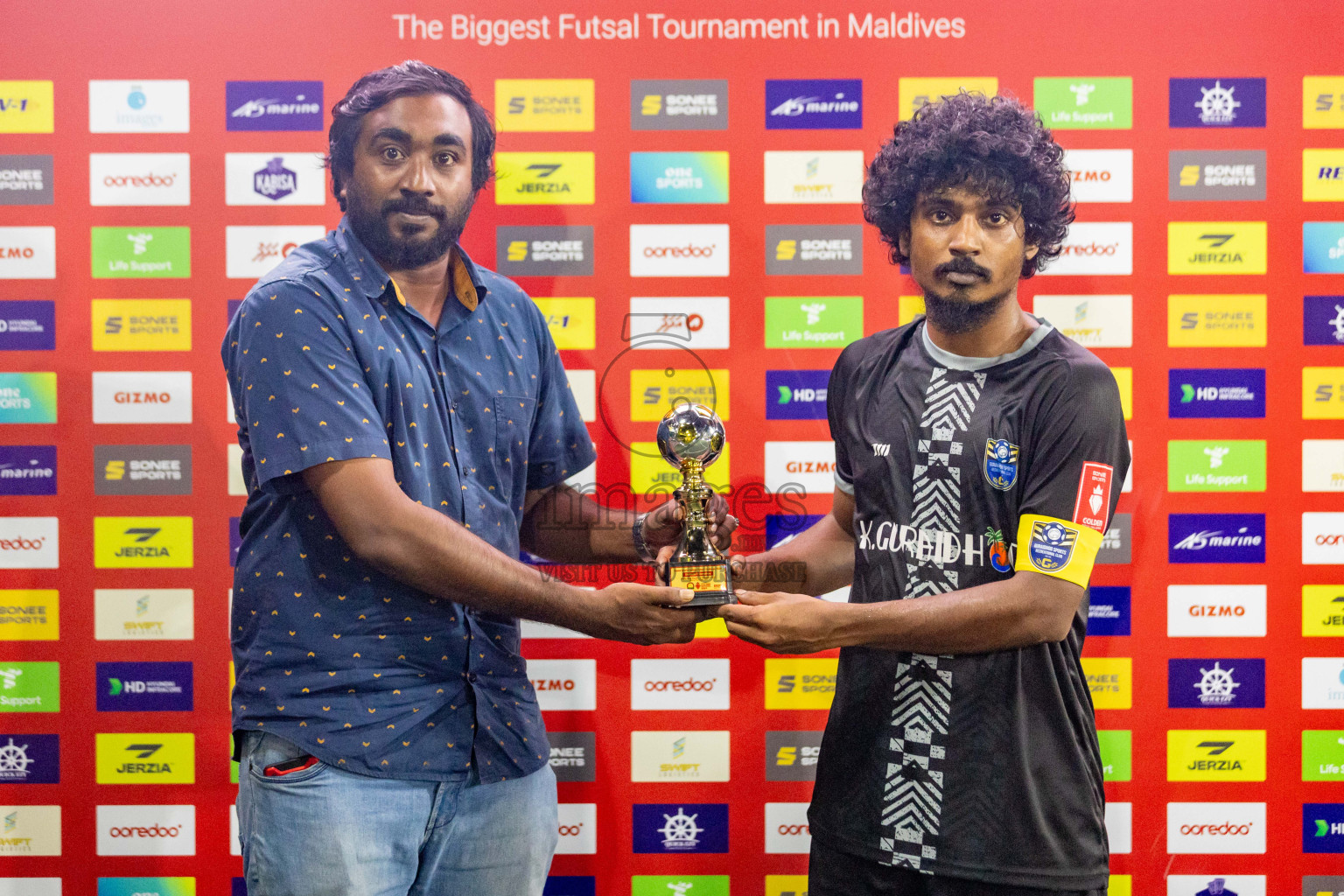 K Dhiffushi vs K Guraidhoo in Day 22 of Golden Futsal Challenge 2024 was held on Monday , 5th February 2024 in Hulhumale', Maldives Photos: Nausham Waheed / images.mv