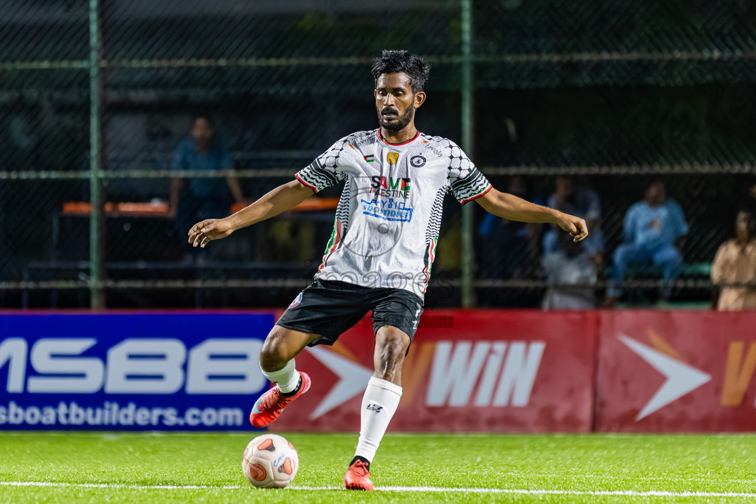 KVC vs Team Dharumavantha in Club Maldives Cup Classic 2025 held in Rehendi Futsal Ground, Hulhumale', Maldives on Monday, 15th September 2025. Photos: Areef / images.mv