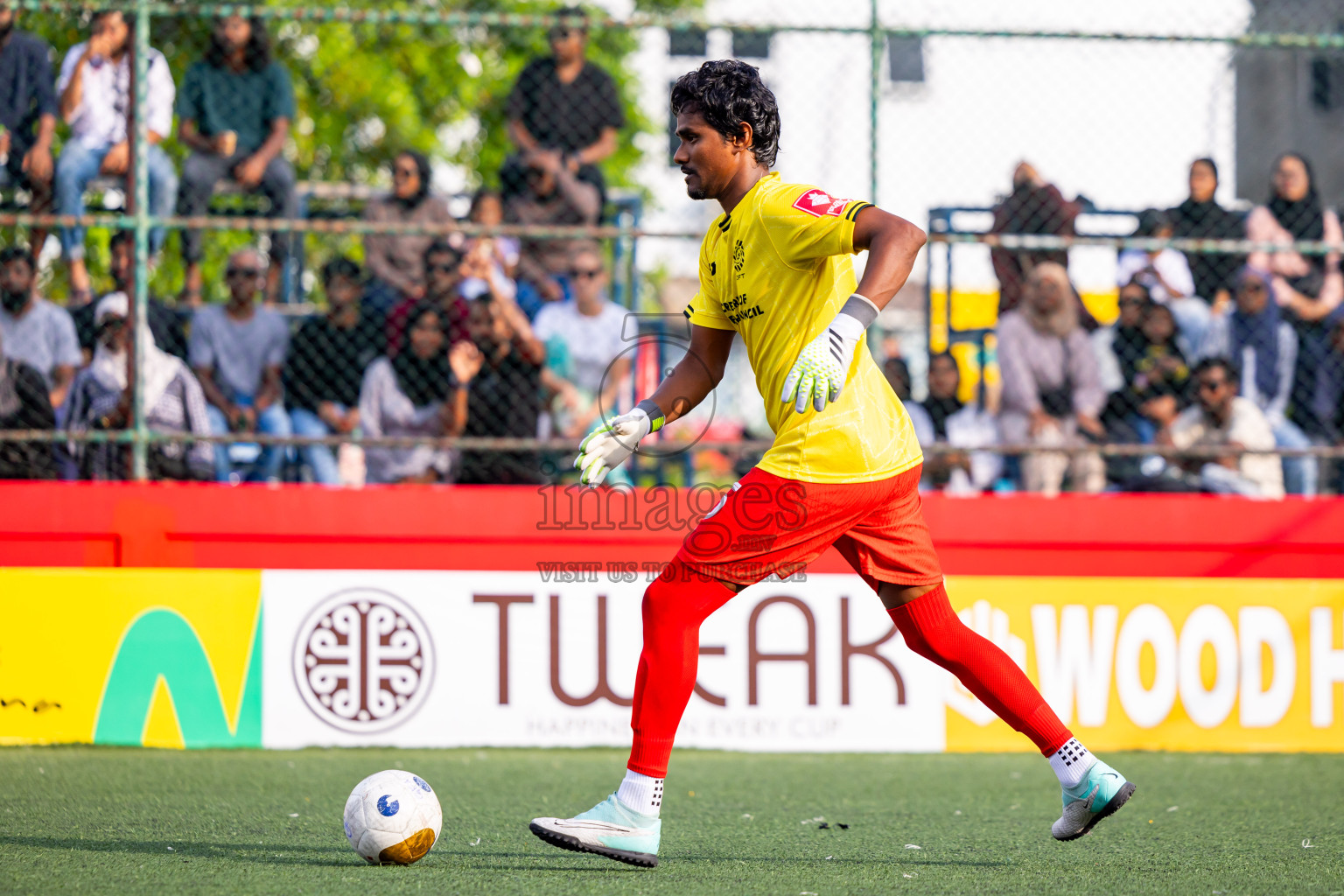 K Dhiffushi vs K Maafushi in Day 15 of Golden Futsal Challenge 2025 was held on Sunday, 19th January 2025, in Hulhumale', Maldives. Photos: Nausham Waheed / images.mv