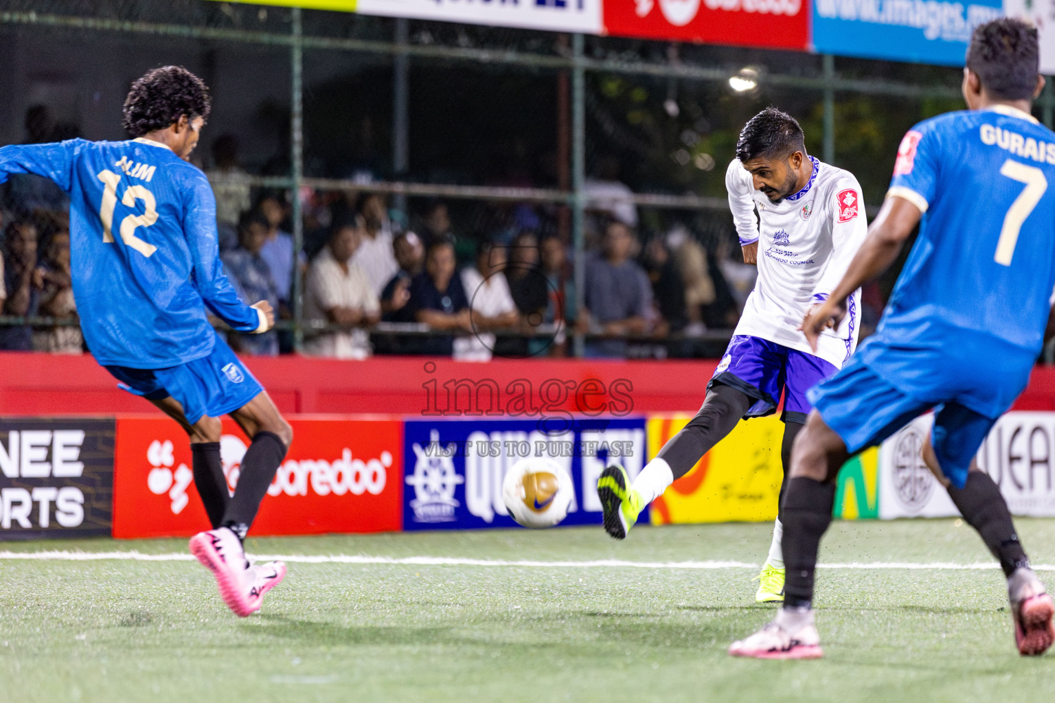 N Holhudhoo vs N Velidhoo in Day 12 of Golden Futsal Challenge 2025 was held on Thursday, 16th January 2025, in Hulhumale', Maldives.
Photos: Hassan Simah / images.mv
