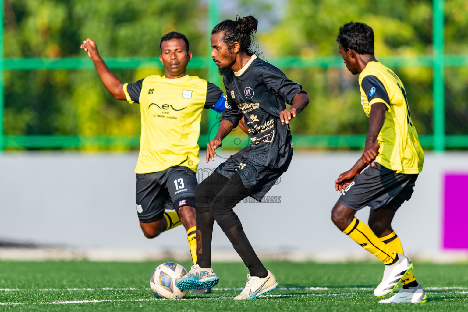 Kanmathi Juniors vs JT Sports from Manadhoo Council Cup 2024 in N Manadhoo Maldives on Wednesday, 21st February 2023. Photos: Nausham Waheed / images.mv