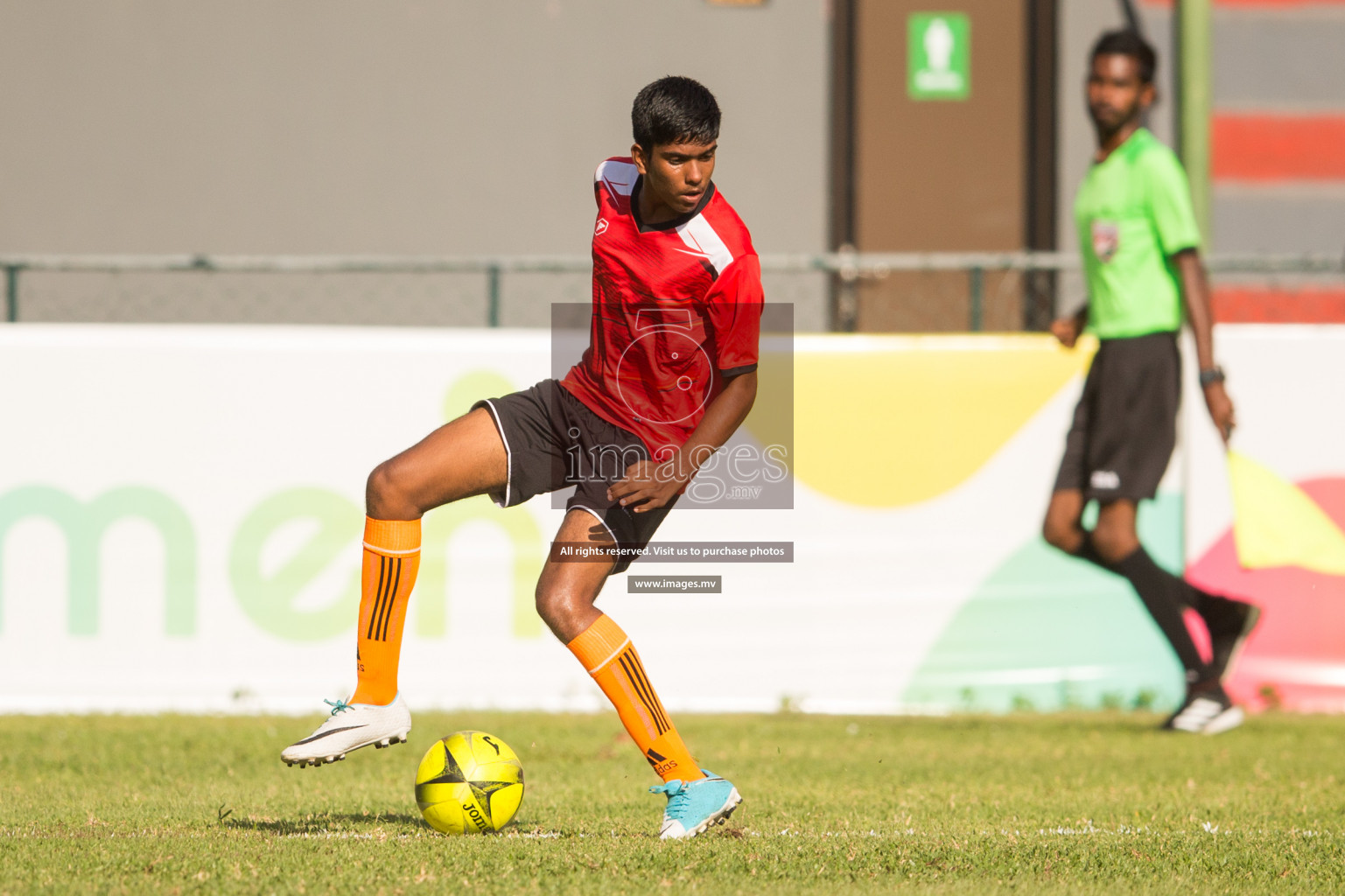 CHSE vs Ghaazee in MAMEN Inter School Football Tournament 2019 (U18) in Male, Maldives on 22nd March 2019, Photos: Suadh Abdul Sattar / images.mv