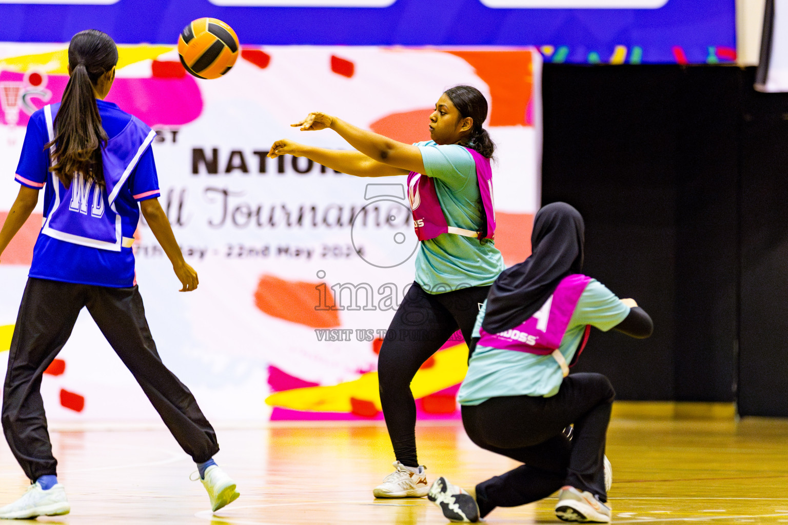 Kulhudhuffushi Youth & Recreation Club vs Club Green StreetDay 2 of 21st National Netball Tournament was held in Social Canter at Male', Maldives on Friday, 18th May 2024. Photos: Nausham Waheed / images.mv