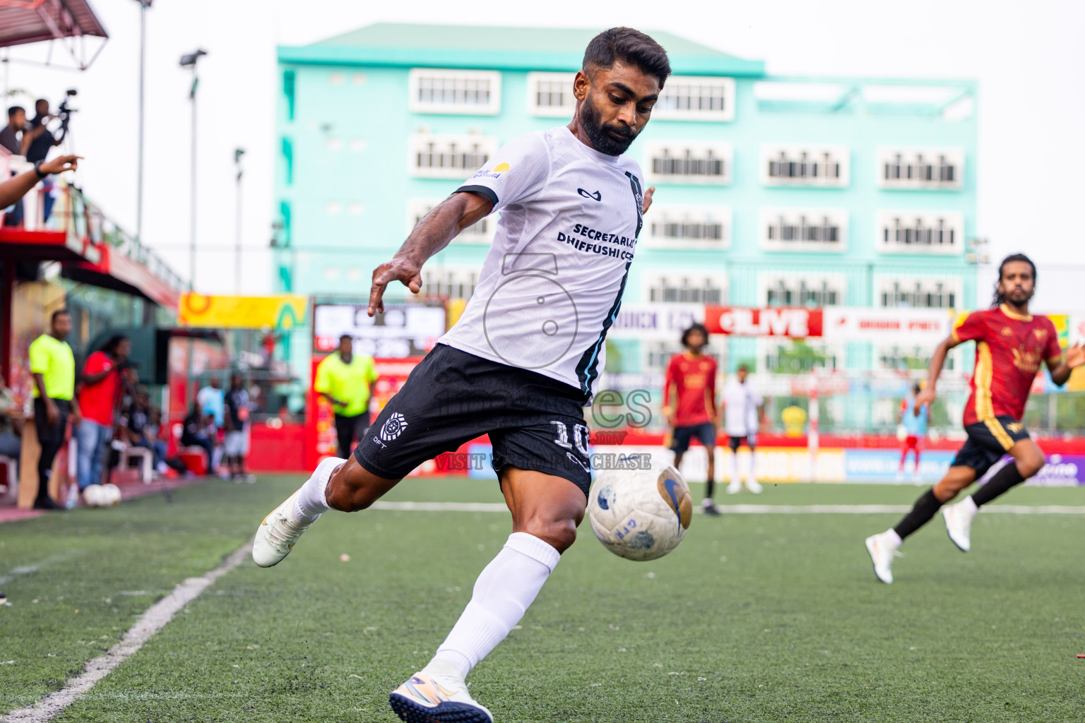 K Dhiffushi vs K Maafushi in Day 15 of Golden Futsal Challenge 2025 was held on Sunday, 19th January 2025, in Hulhumale', Maldives. Photos: Nausham Waheed / images.mv