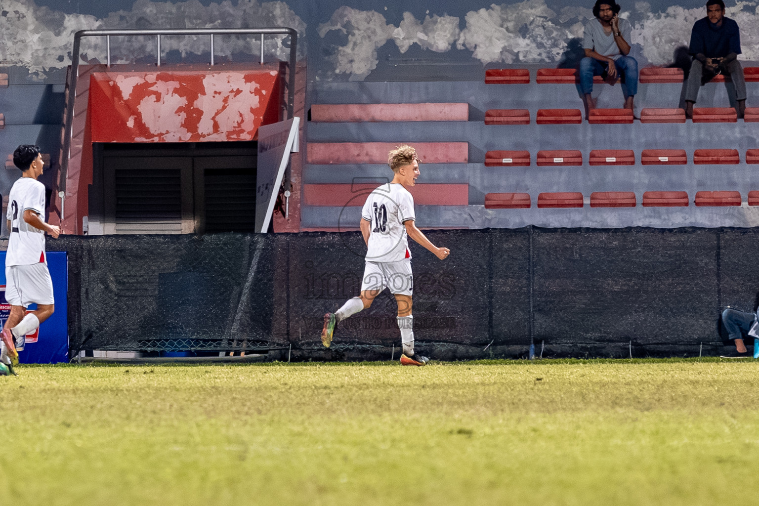 Maldives vs Palestine in an under 17 friendly held in National Football Stadium, Male', Maldives on Thursday, 13 November 2025. 
Photos: Mohamed Mahfooz Moosa / Images.mv