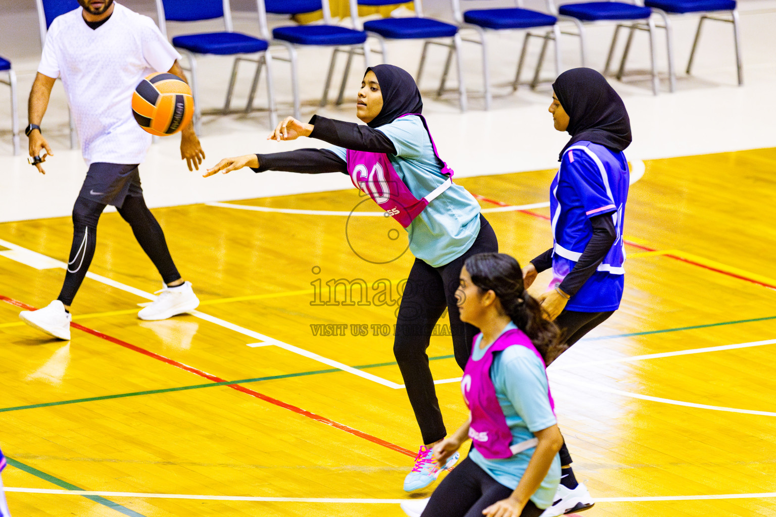 Kulhudhuffushi Youth & Recreation Club vs Club Green StreetDay 2 of 21st National Netball Tournament was held in Social Canter at Male', Maldives on Friday, 18th May 2024. Photos: Nausham Waheed / images.mv