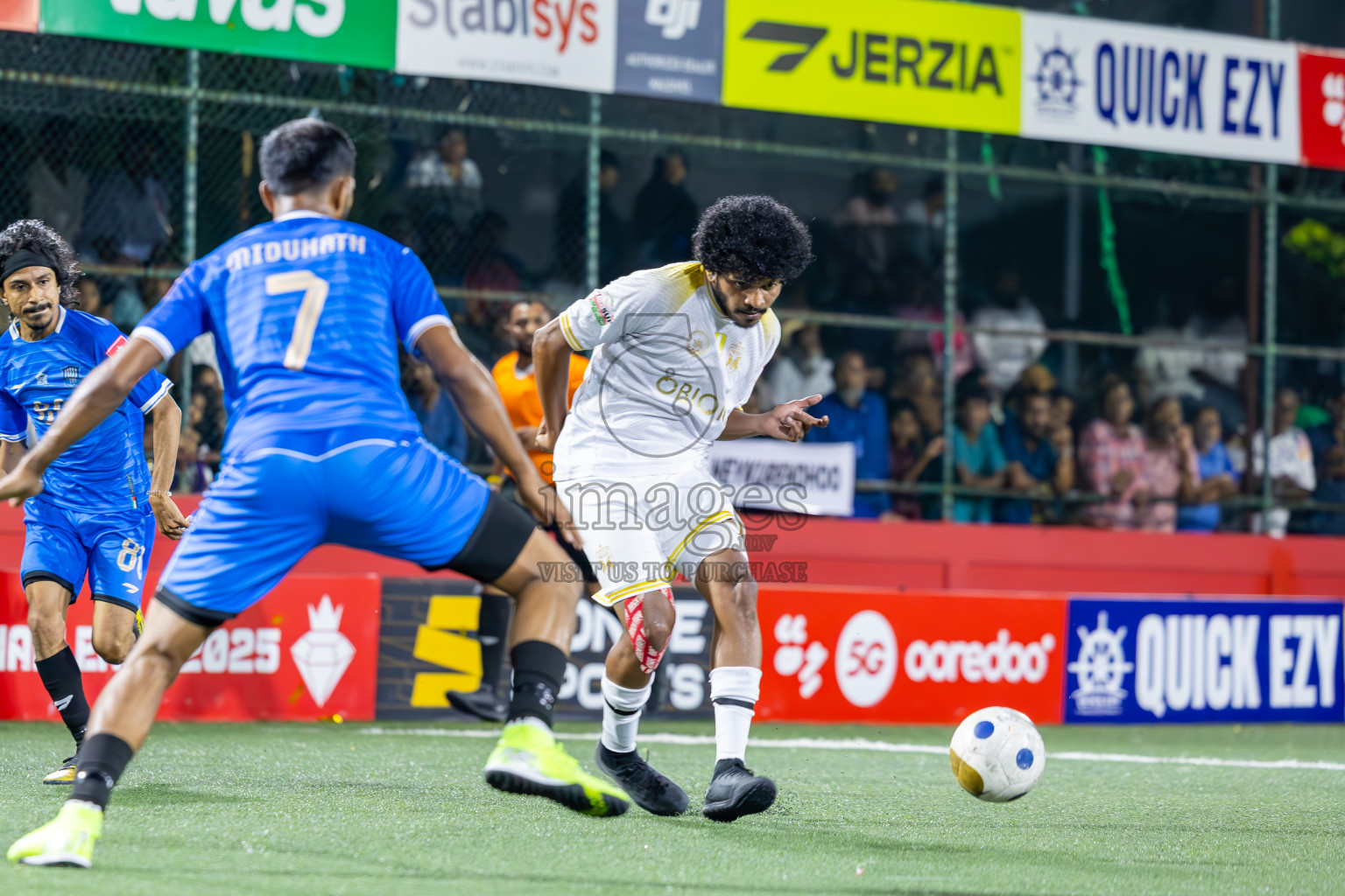 B Eydhafushi vs Lh Kurendhoo in Zone Round on Day 31 of Golden Futsal Challenge 2025 was held on Tuesday, 4th February 2025, in Hulhumale', Maldives.
Photos: Ismail Thoriq / images.mv