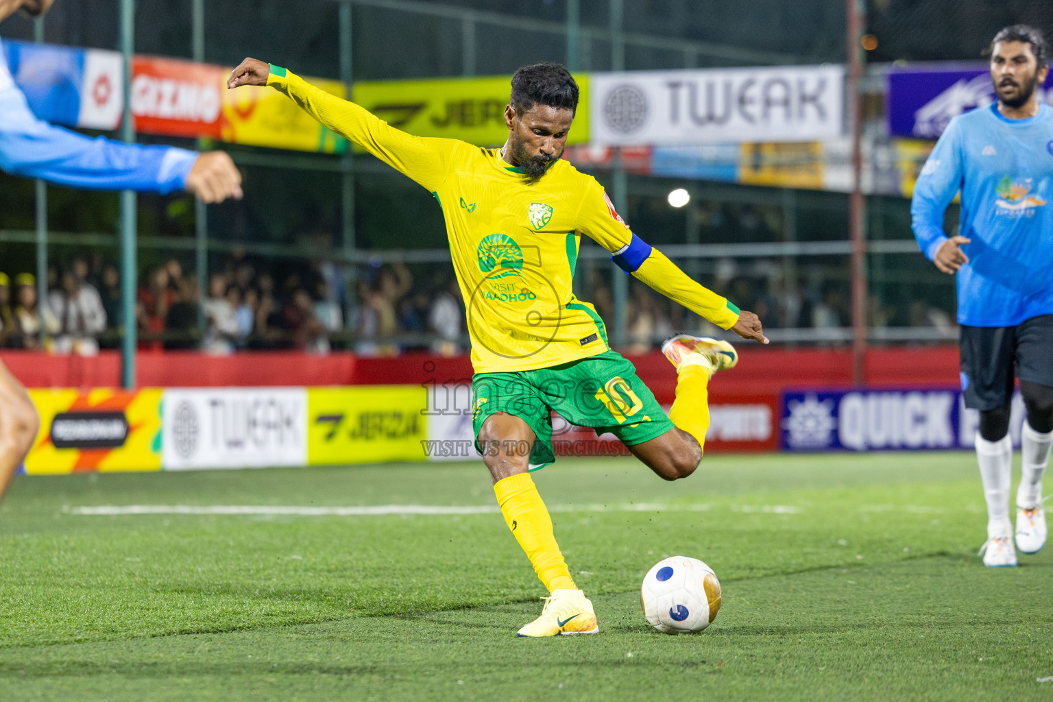 GDh. Fiyoaree VS GDh. Vaadhoo in Day 7 of Golden Futsal Challenge 2025 was held on Saturday, 11th January 2025, in Hulhumale', Maldives Photos: Hassan Simah / images.mv